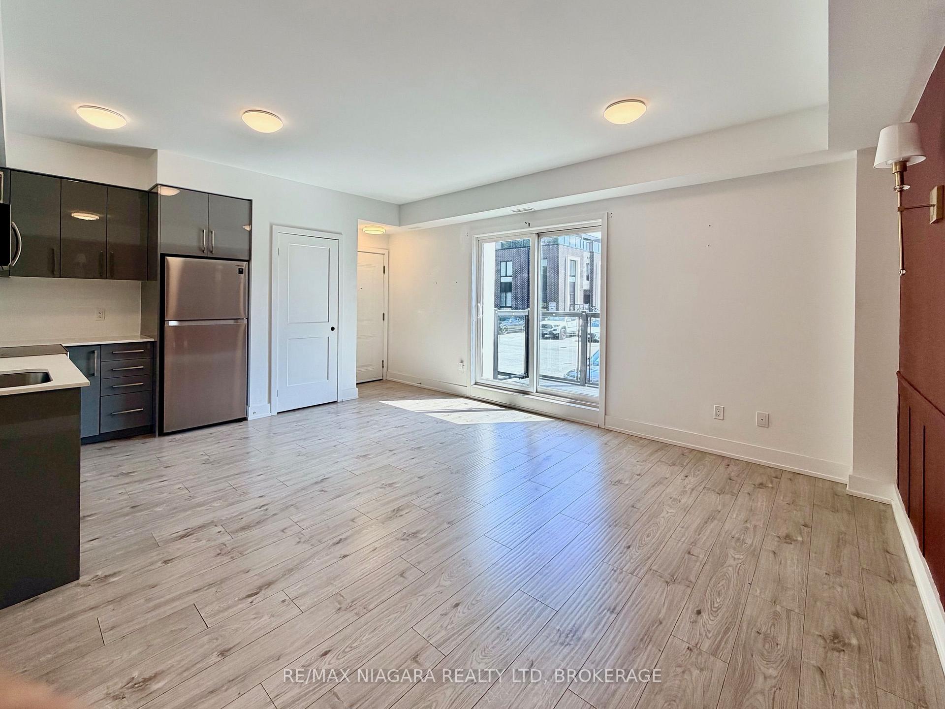 Photo 3 of 6065 McLeod Road, Niagara Falls, Arad/Fallsview — HOMEH