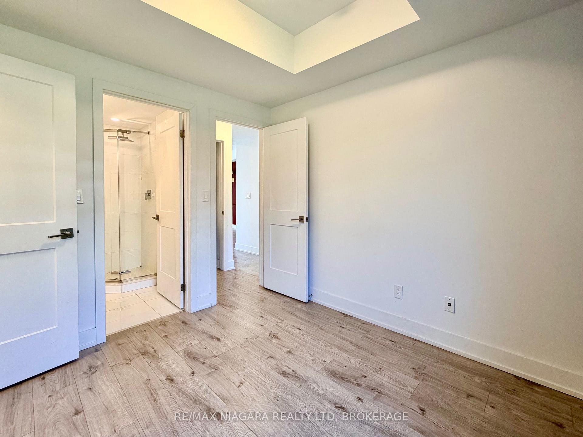 Photo 9 of 6065 McLeod Road, Niagara Falls, Arad/Fallsview — HOMEH