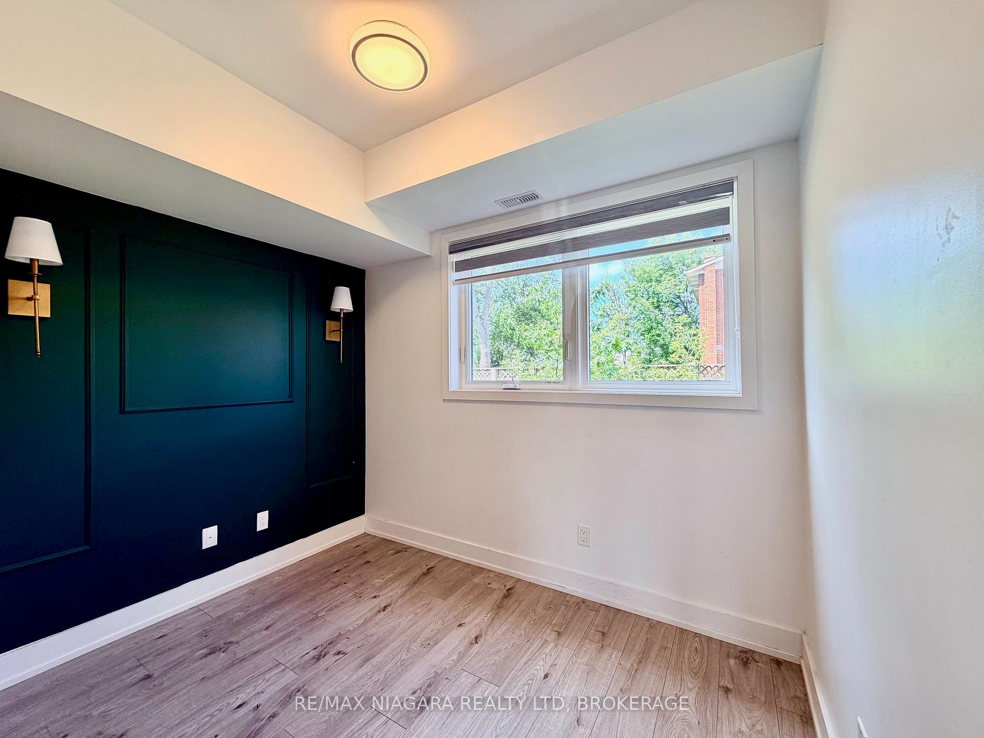 Photo 10 of 6065 McLeod Road, Niagara Falls, Arad/Fallsview — HOMEH
