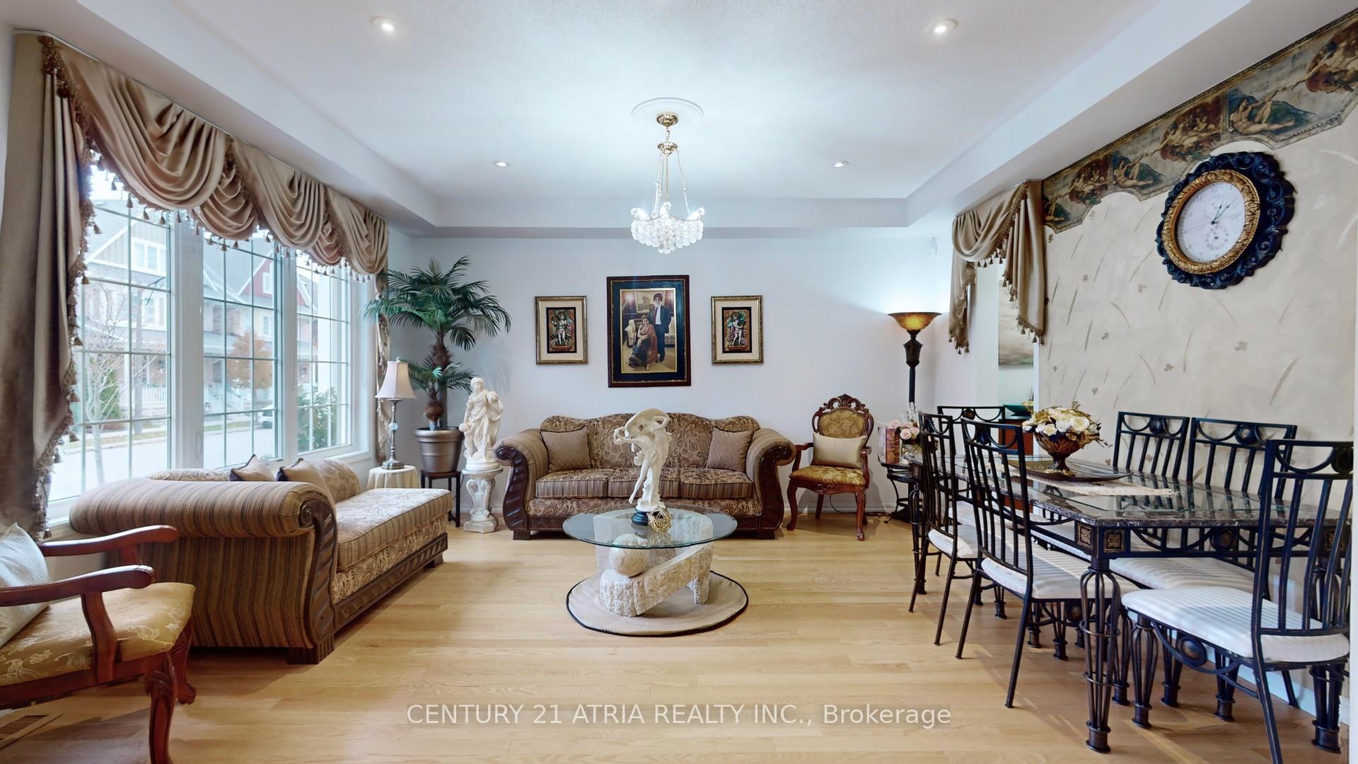 Photo 4 of 69 Diamond Jubilee Drive, Markham, Cornell — HOMEH