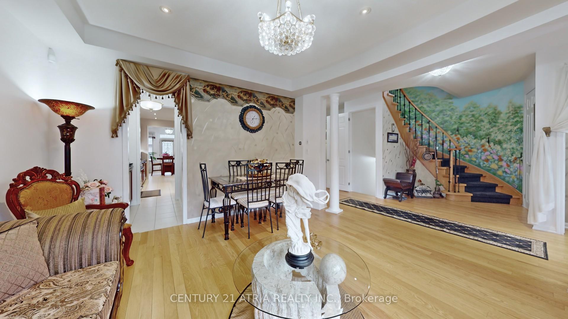 Photo 5 of 69 Diamond Jubilee Drive, Markham, Cornell — HOMEH