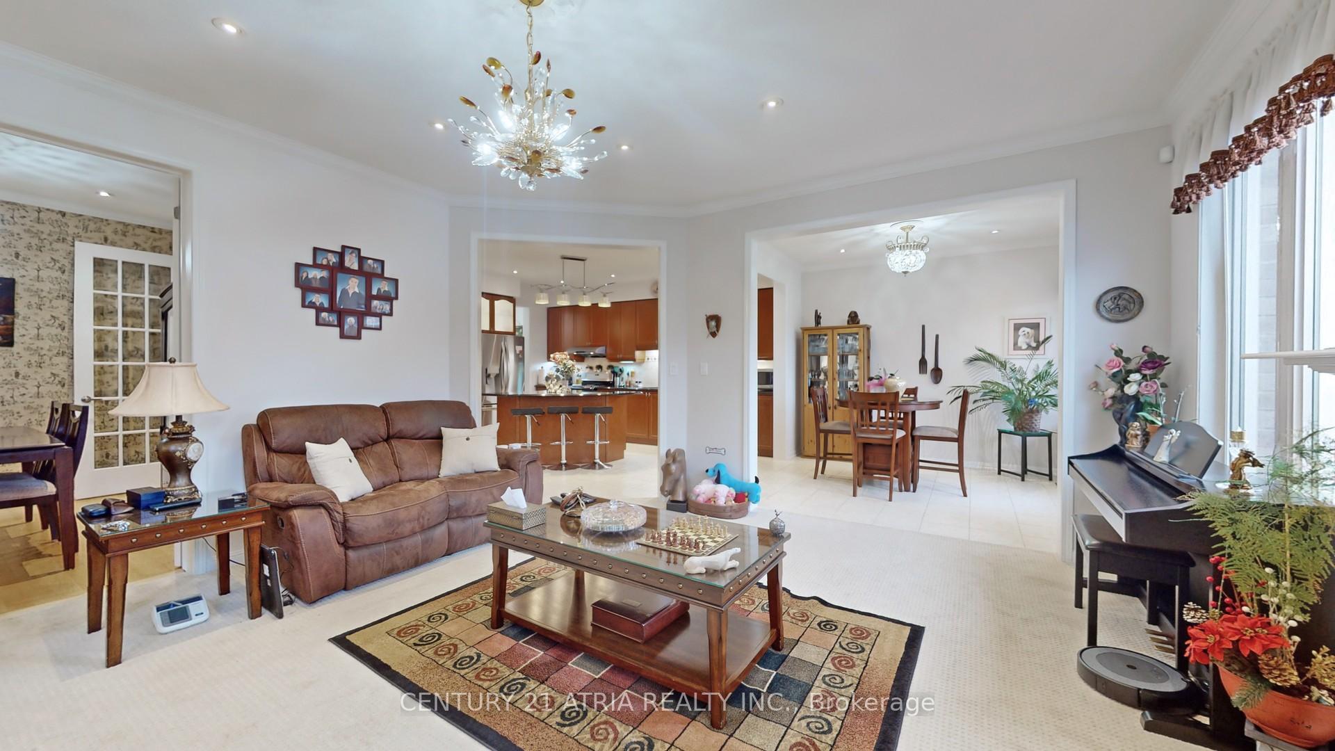 Photo 8 of 69 Diamond Jubilee Drive, Markham, Cornell — HOMEH