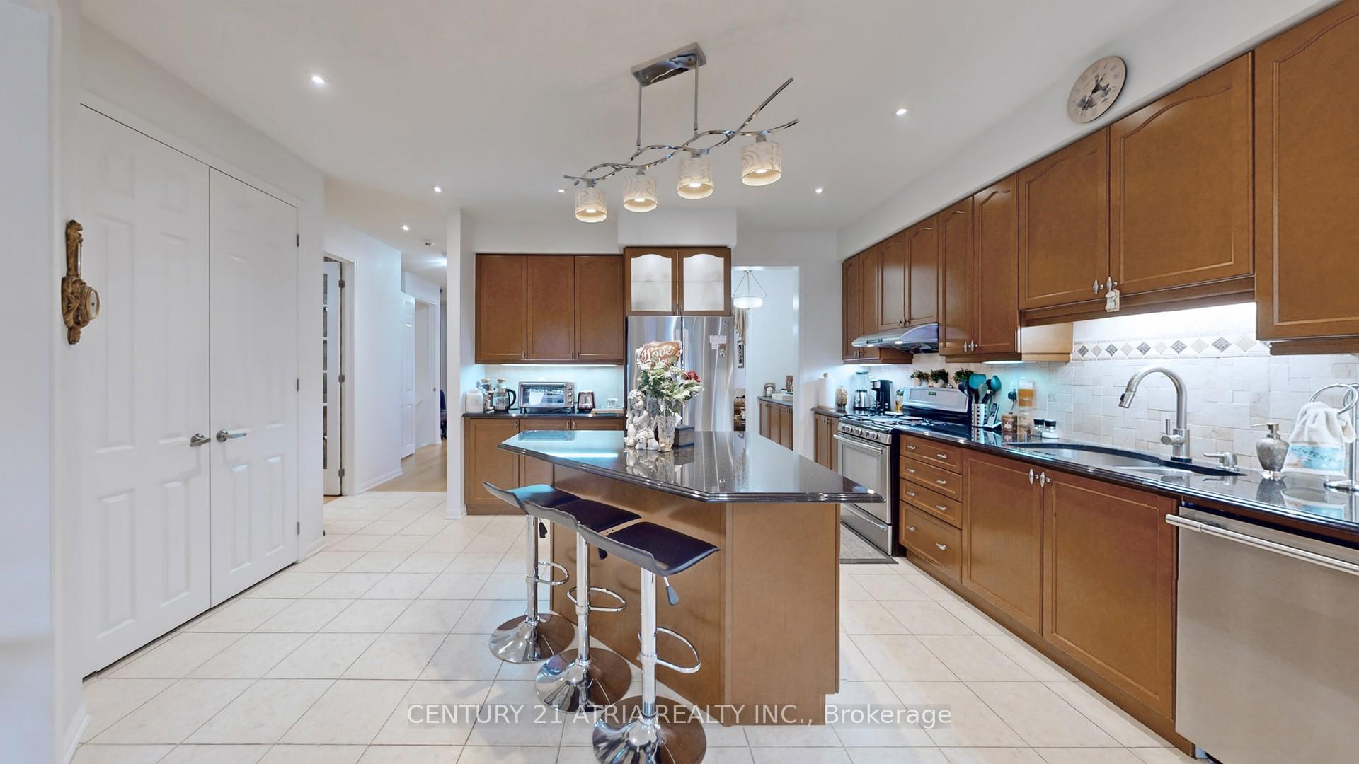 Photo 11 of 69 Diamond Jubilee Drive, Markham, Cornell — HOMEH