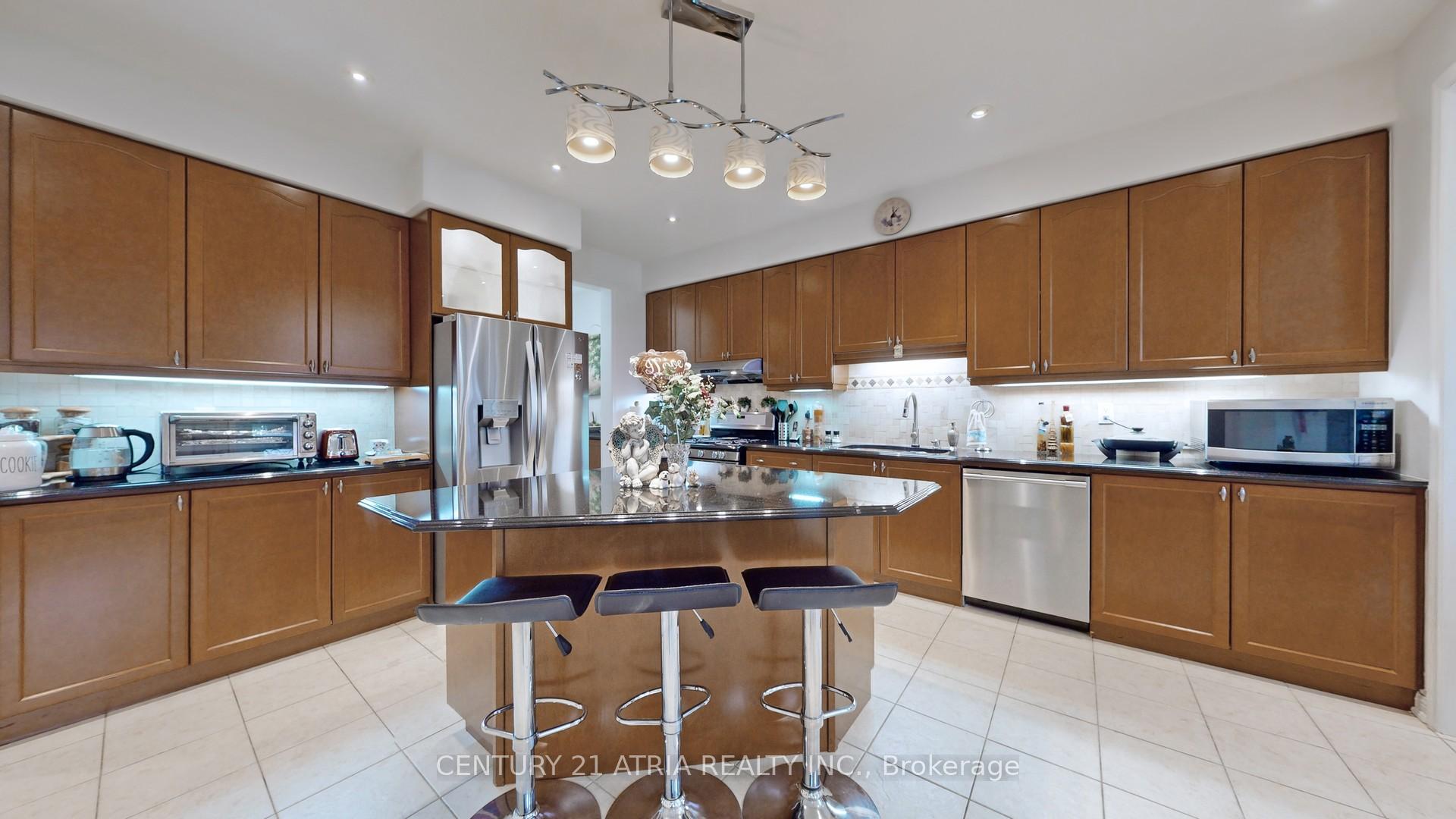 Photo 12 of 69 Diamond Jubilee Drive, Markham, Cornell — HOMEH
