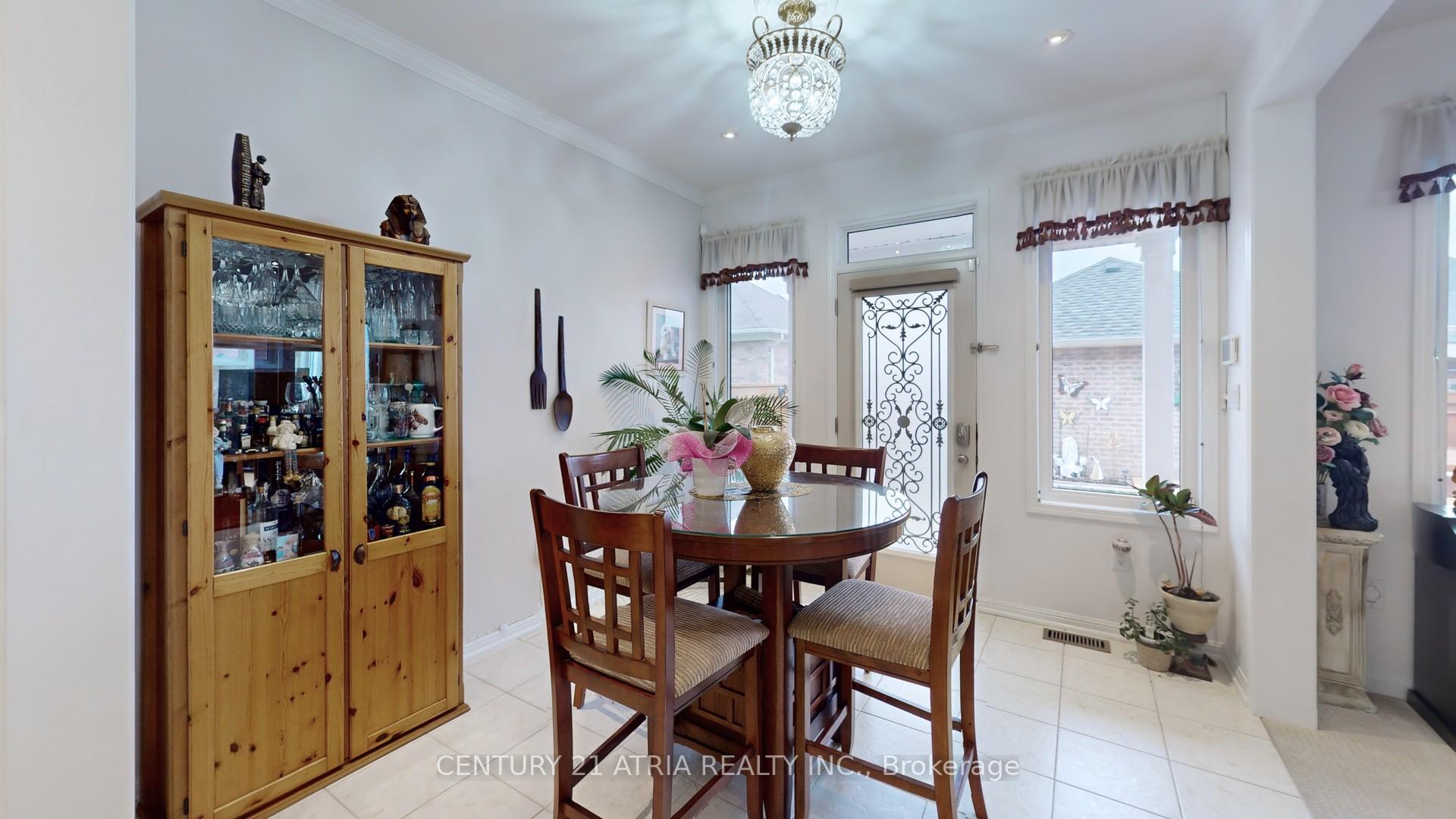 Photo 13 of 69 Diamond Jubilee Drive, Markham, Cornell — HOMEH