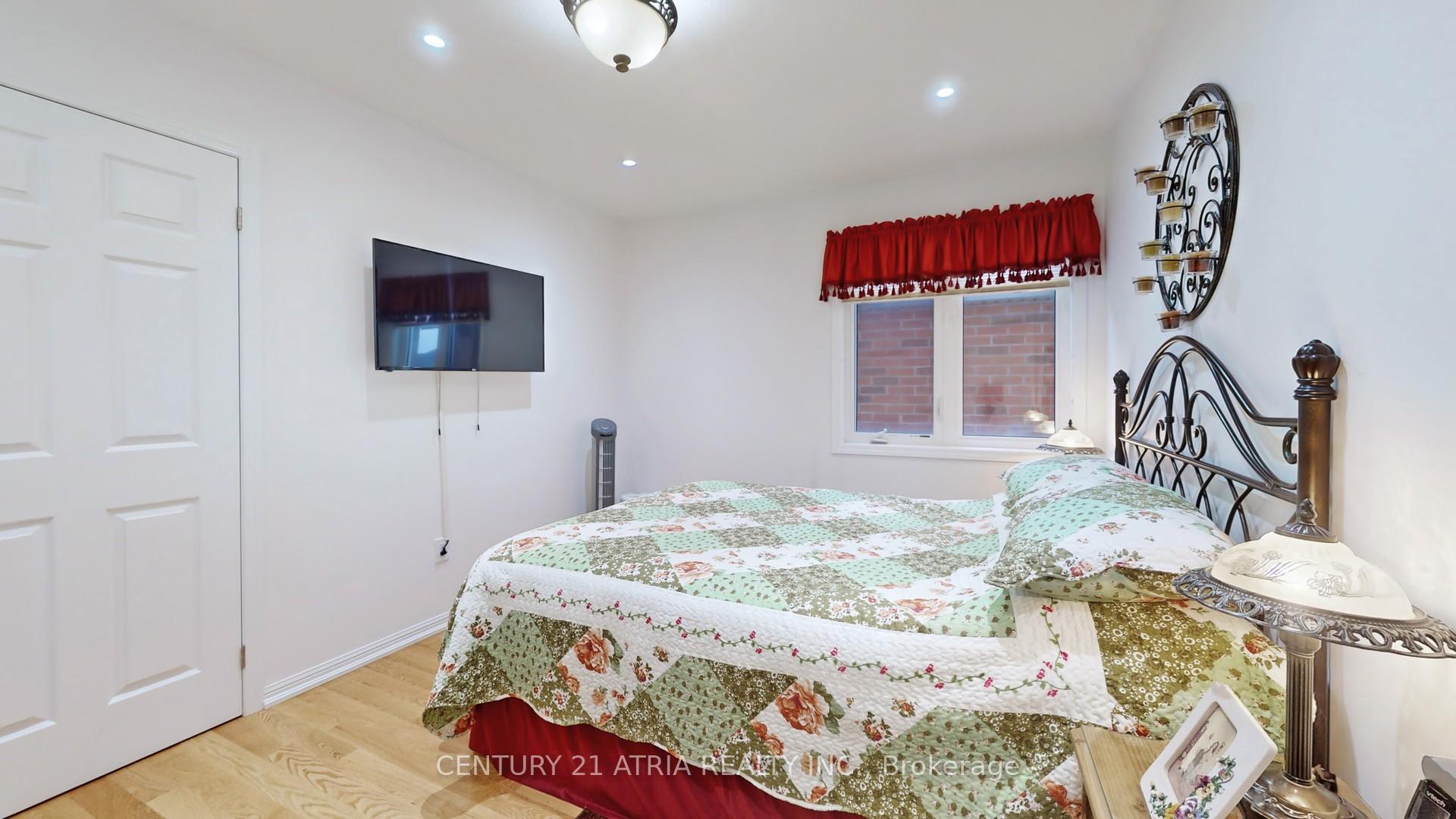 Photo 20 of 69 Diamond Jubilee Drive, Markham, Cornell — HOMEH