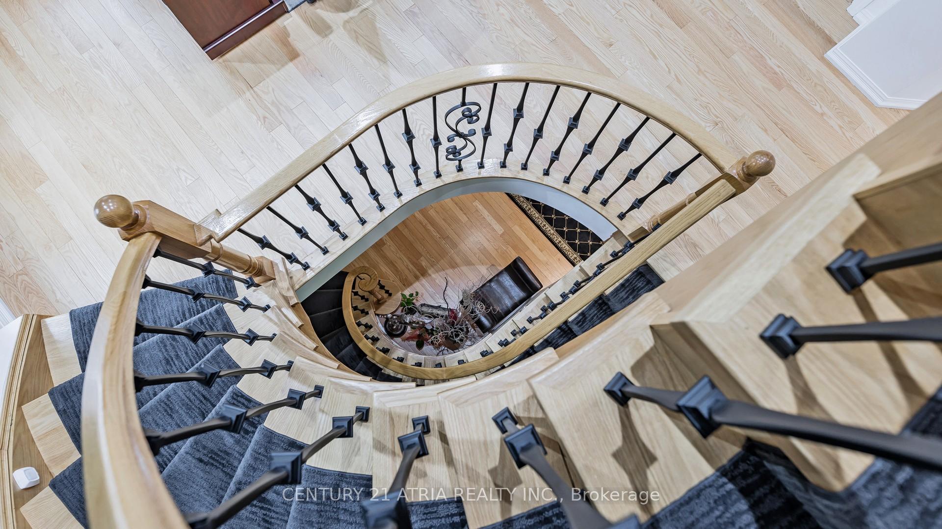 Photo 24 of 69 Diamond Jubilee Drive, Markham, Cornell — HOMEH