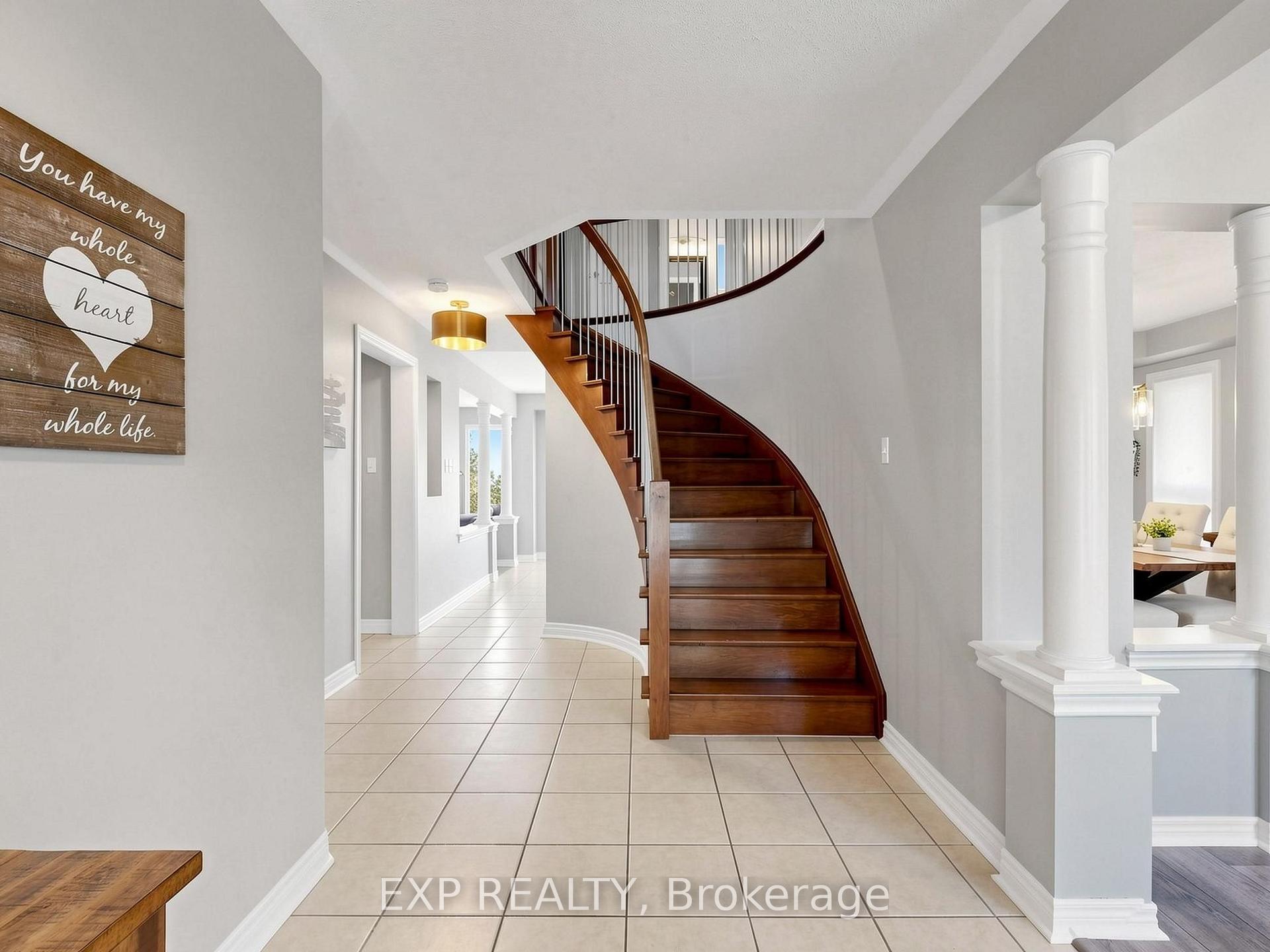 Photo 6 of 9 Carness Crescent, Georgina, Keswick South — HOMEH