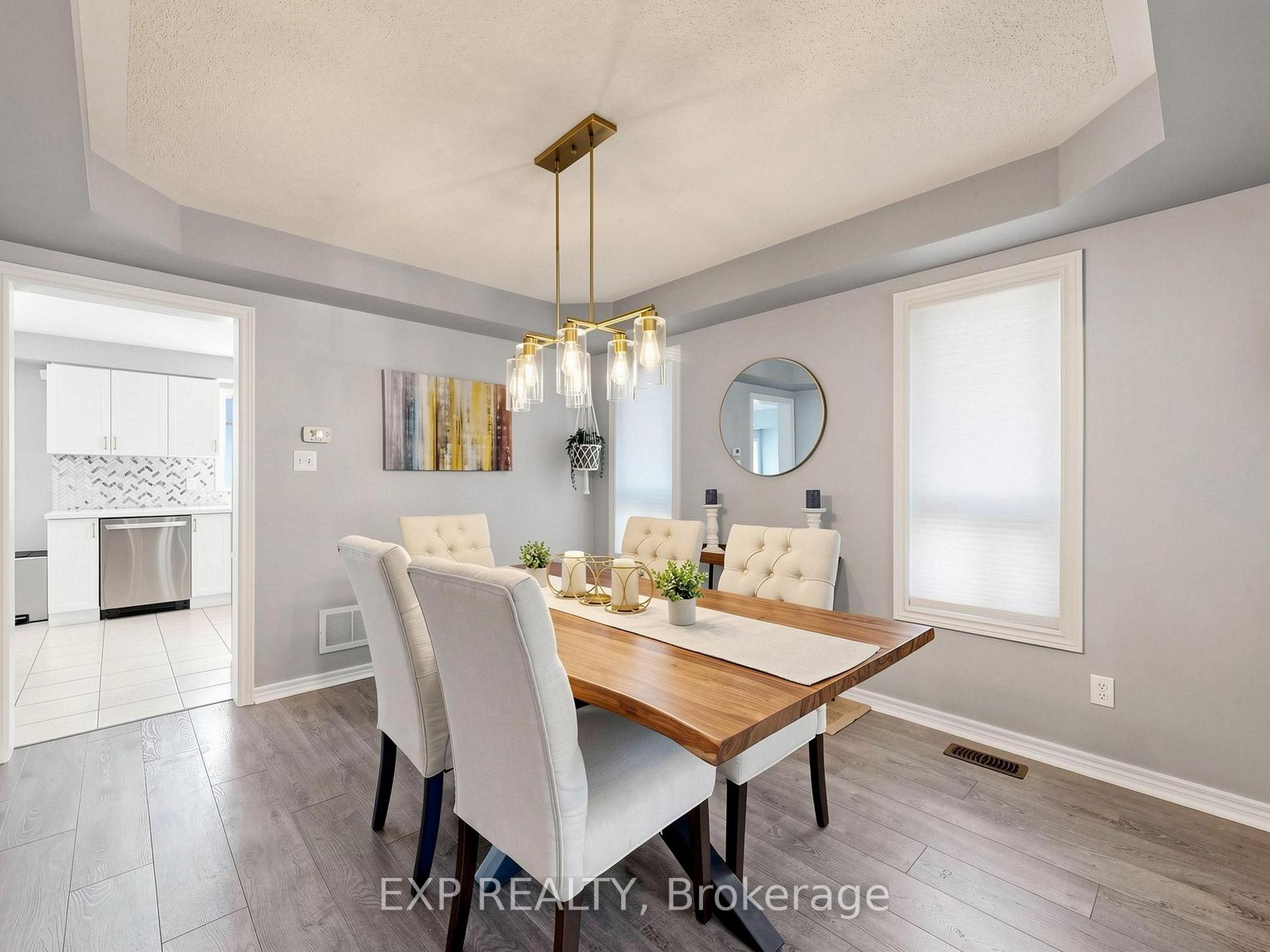 Photo 10 of 9 Carness Crescent, Georgina, Keswick South — HOMEH