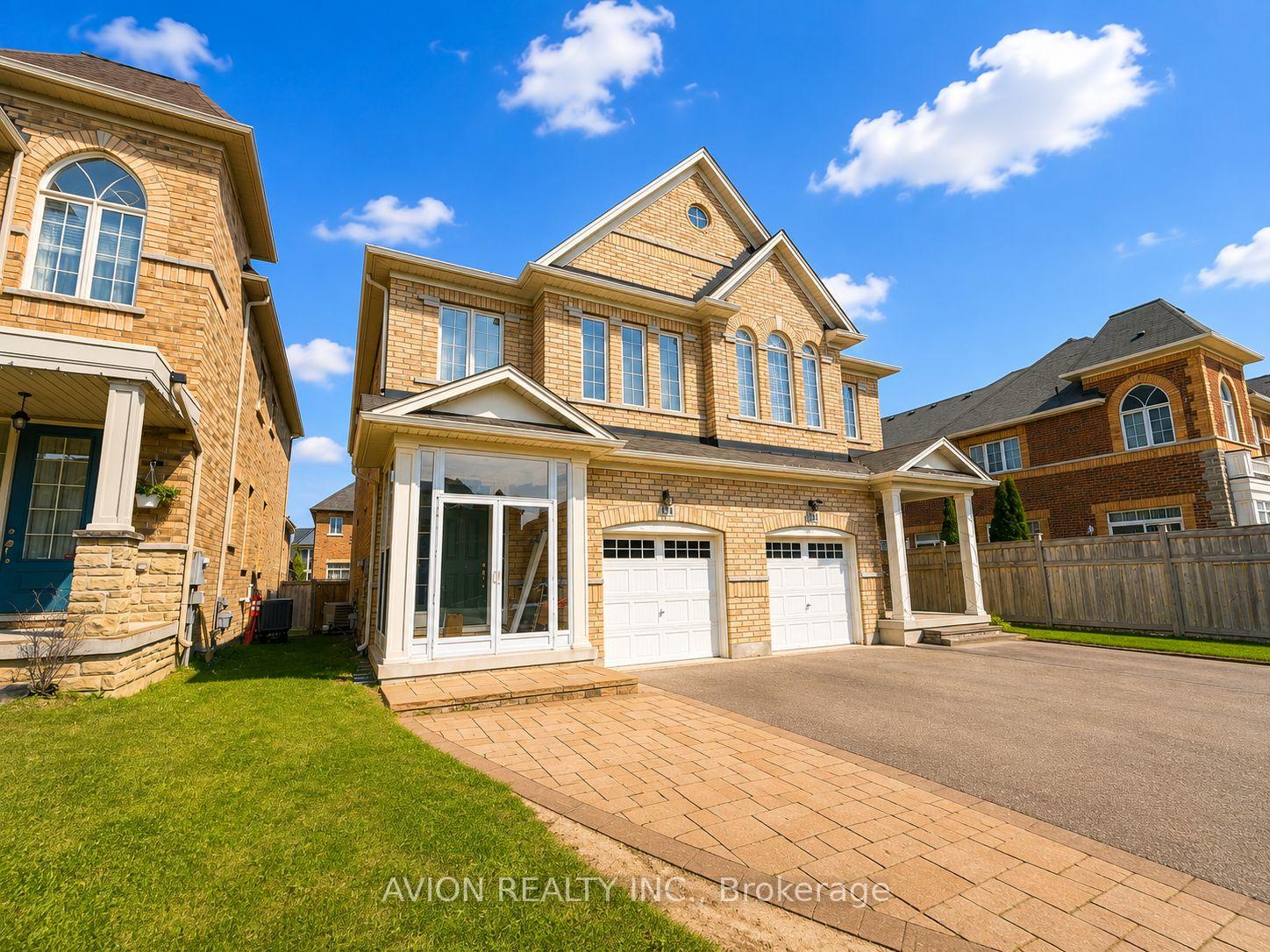Photo 1 of 124 Wilfred Murison Avenue, Markham, Berczy — HOMEH