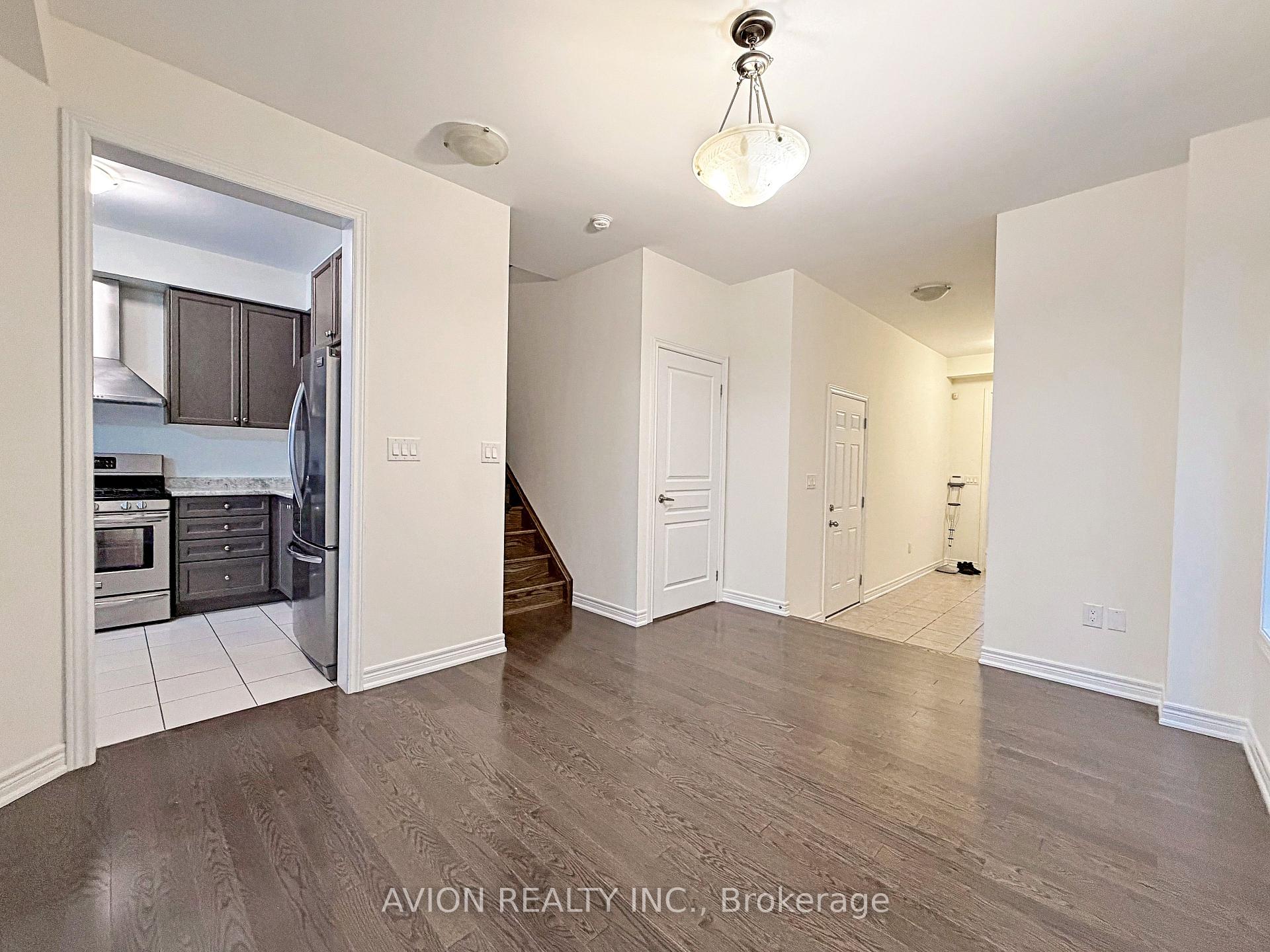 Photo 4 of 124 Wilfred Murison Avenue, Markham, Berczy — HOMEH