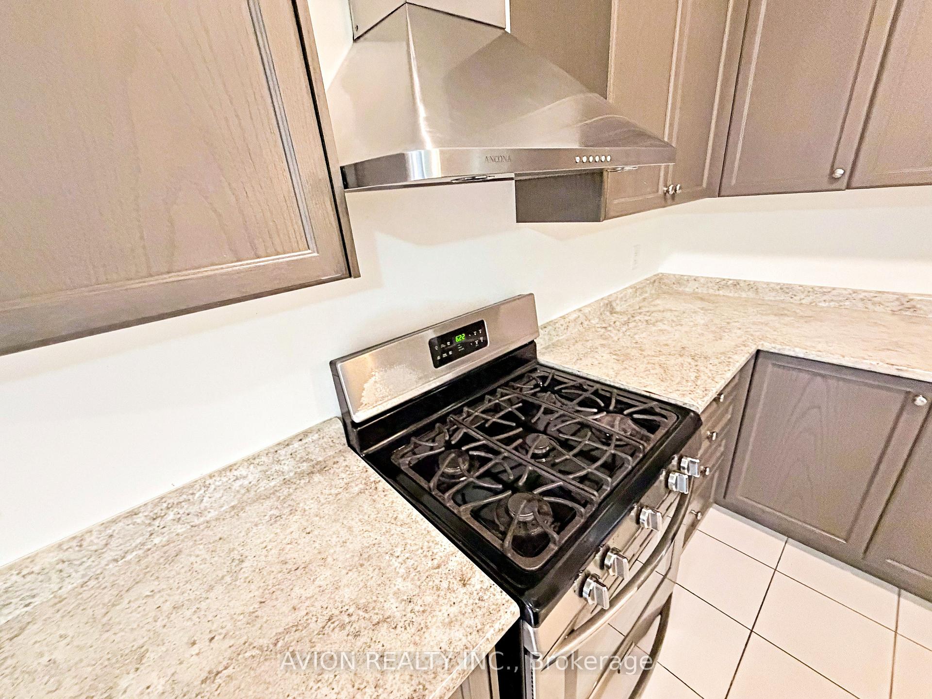 Photo 7 of 124 Wilfred Murison Avenue, Markham, Berczy — HOMEH