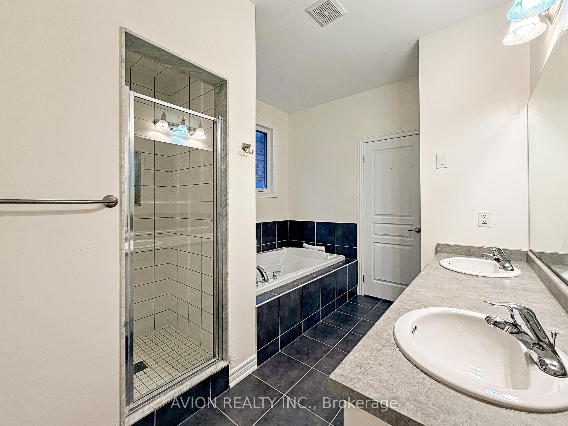 Photo 14 of 124 Wilfred Murison Avenue, Markham, Berczy — HOMEH
