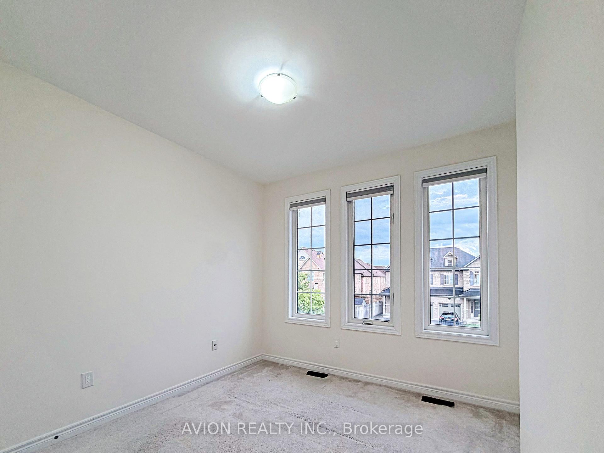 Photo 16 of 124 Wilfred Murison Avenue, Markham, Berczy — HOMEH