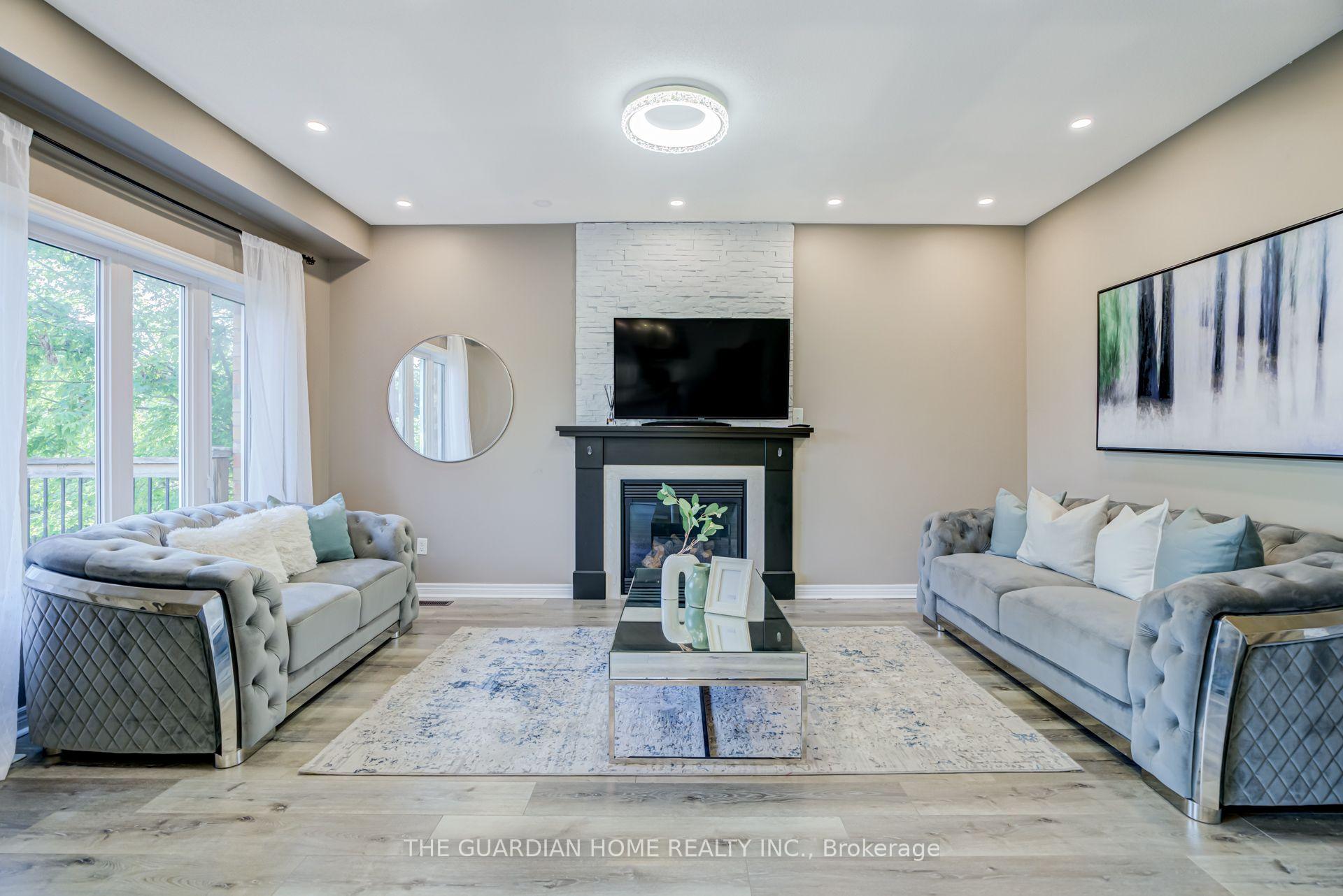 Photo 8 of 1214 Harlstone Crescent, Oshawa, Taunton — HOMEH