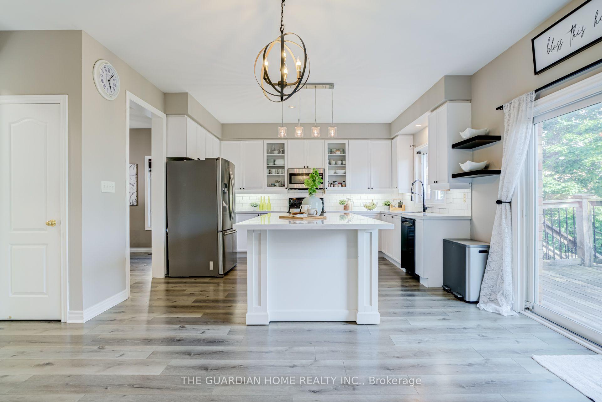 Photo 12 of 1214 Harlstone Crescent, Oshawa, Taunton — HOMEH
