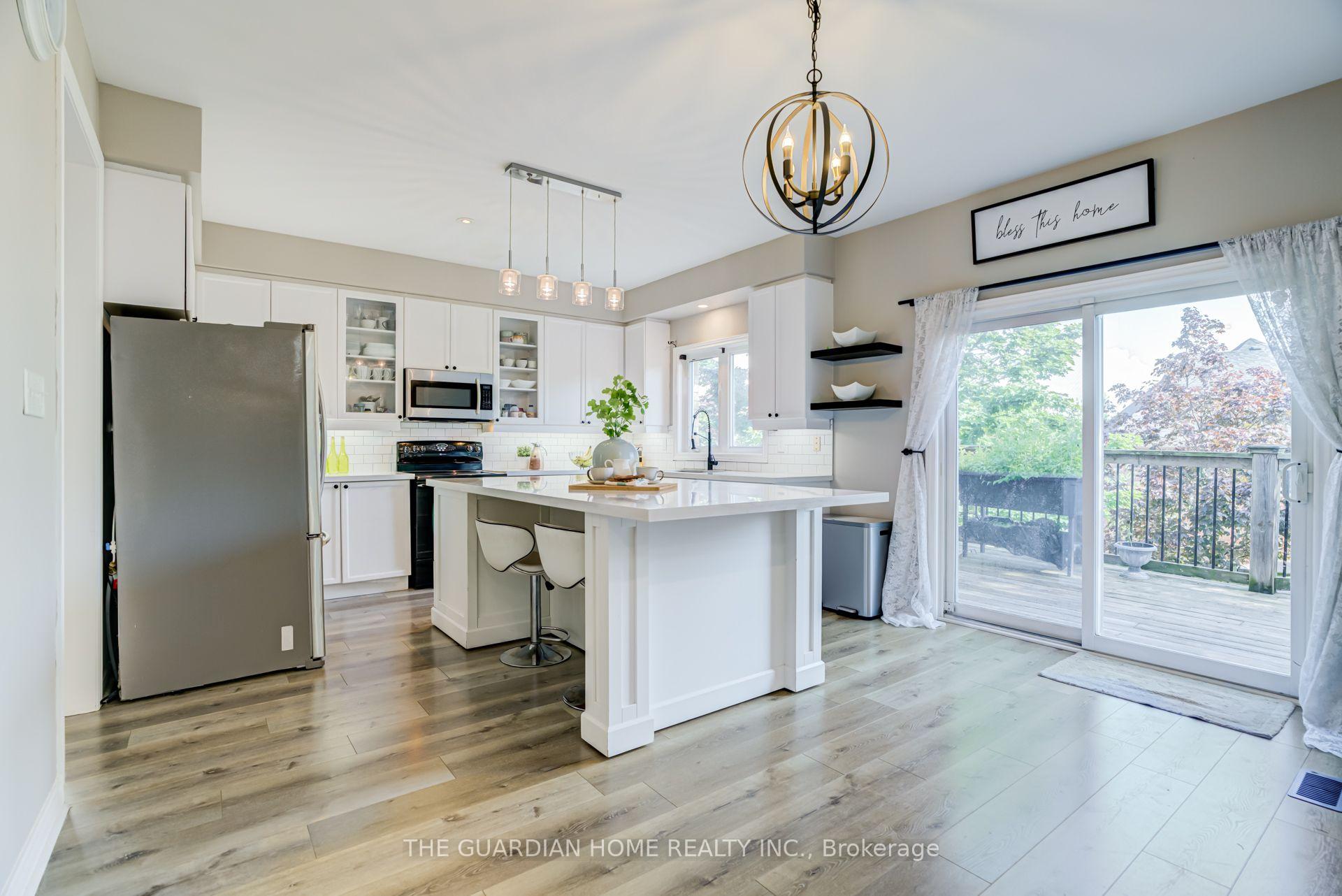 Photo 13 of 1214 Harlstone Crescent, Oshawa, Taunton — HOMEH