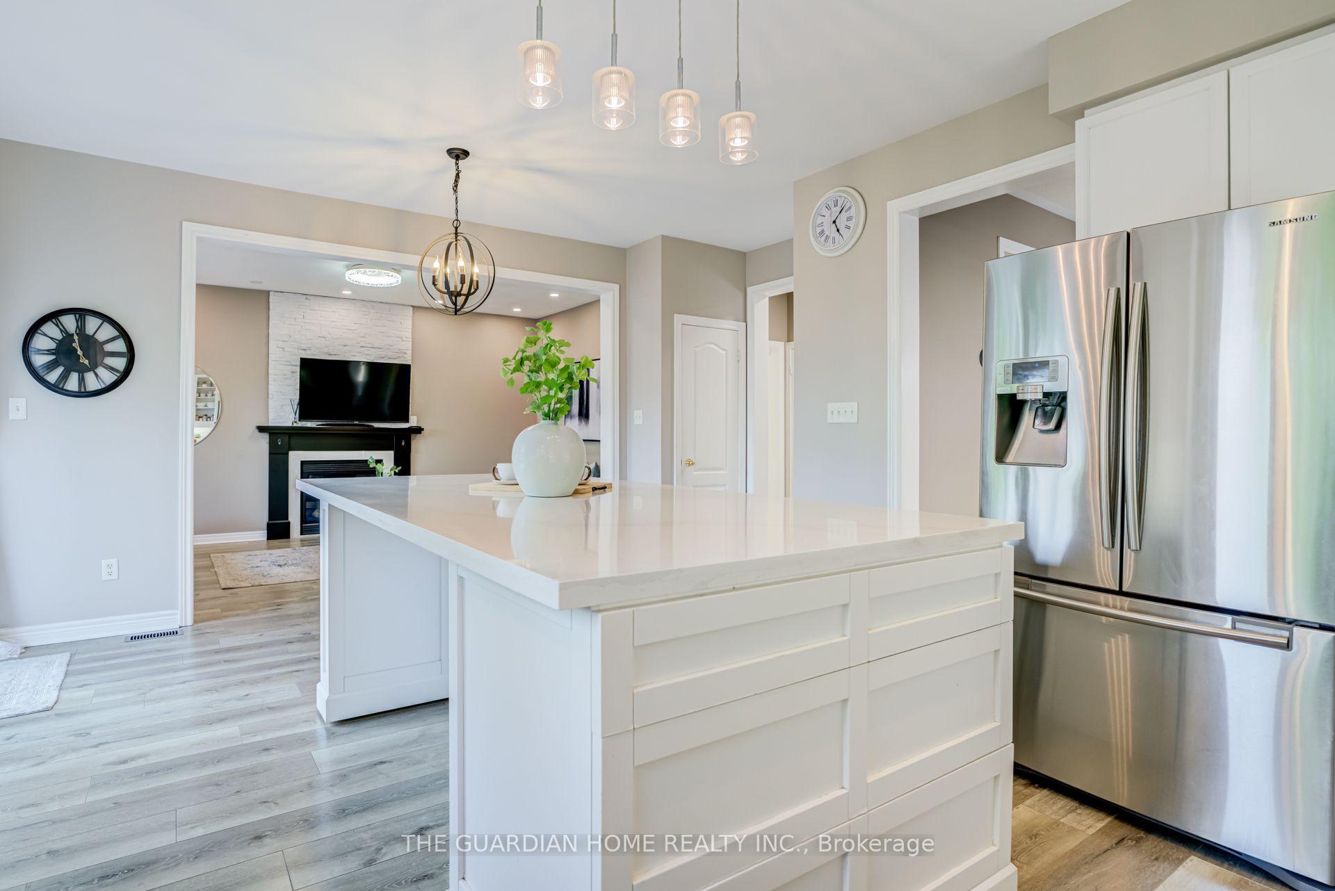 Photo 17 of 1214 Harlstone Crescent, Oshawa, Taunton — HOMEH