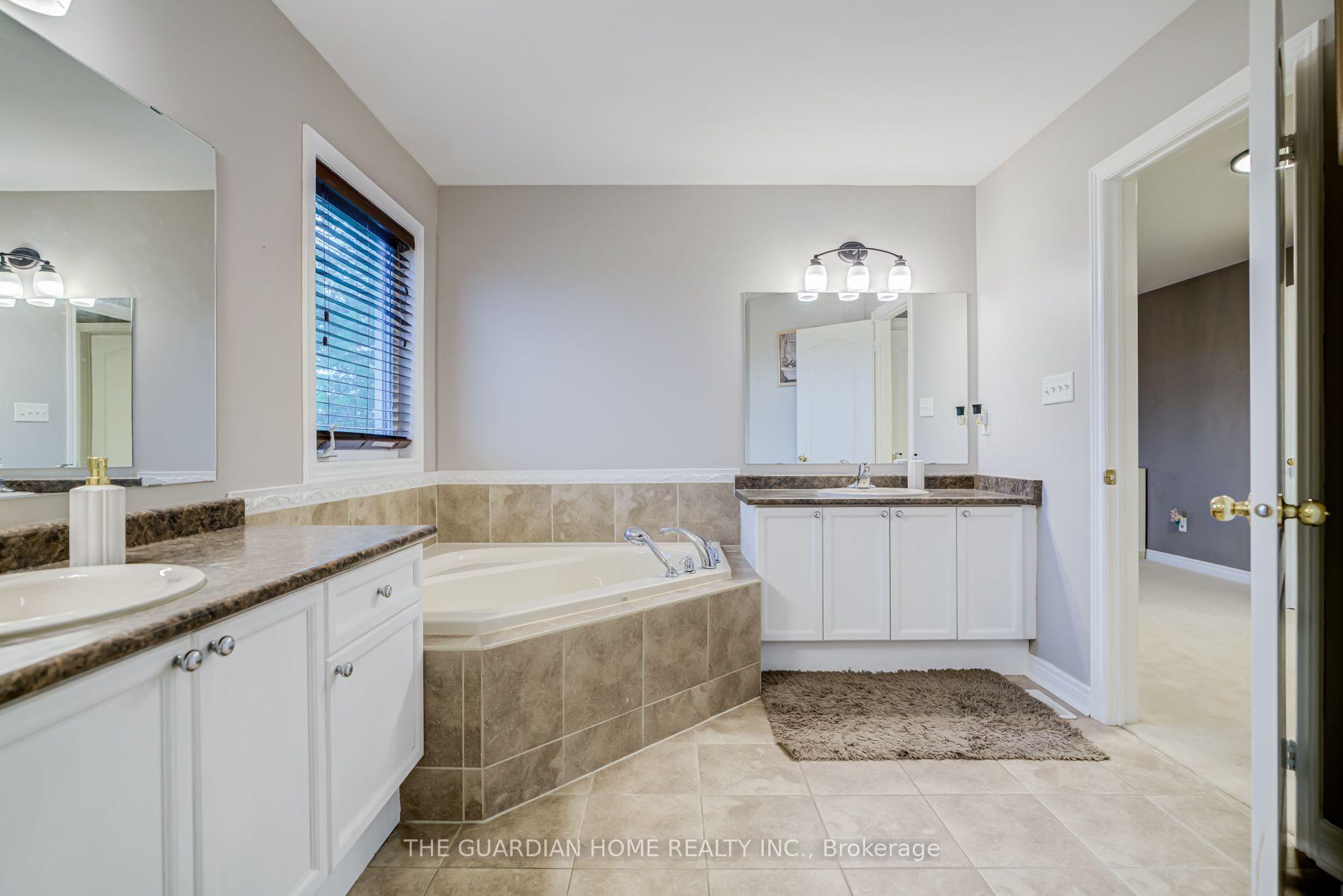 Photo 36 of 1214 Harlstone Crescent, Oshawa, Taunton — HOMEH