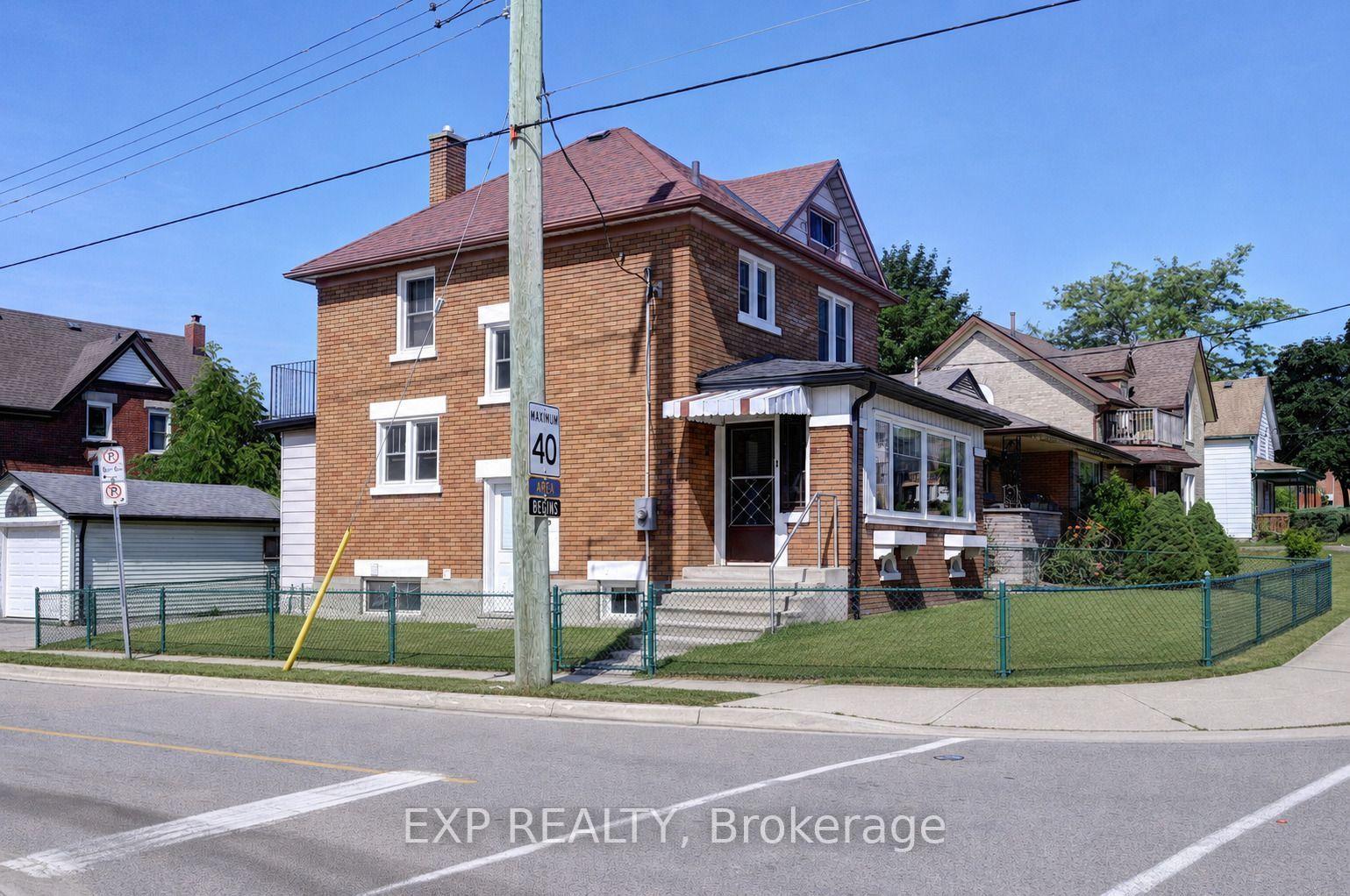 Photo 2 of 147 Courtland Avenue E, Kitchener, Cedar Hill — HOMEH