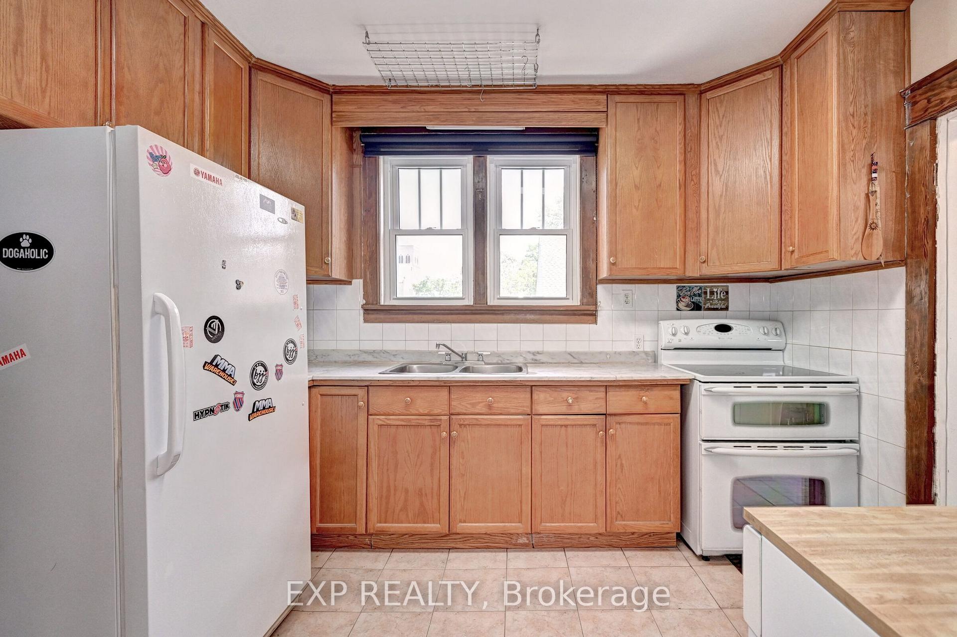 Photo 15 of 147 Courtland Avenue E, Kitchener, Cedar Hill — HOMEH