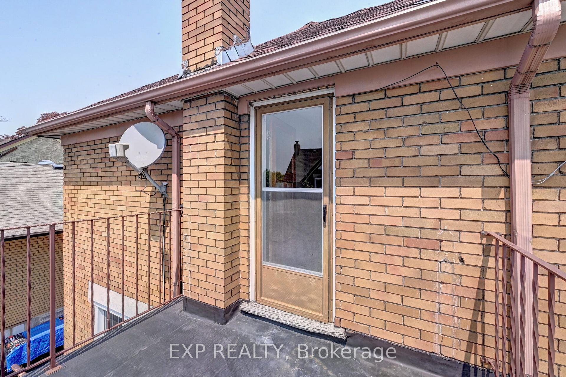 Photo 32 of 147 Courtland Avenue E, Kitchener, Cedar Hill — HOMEH