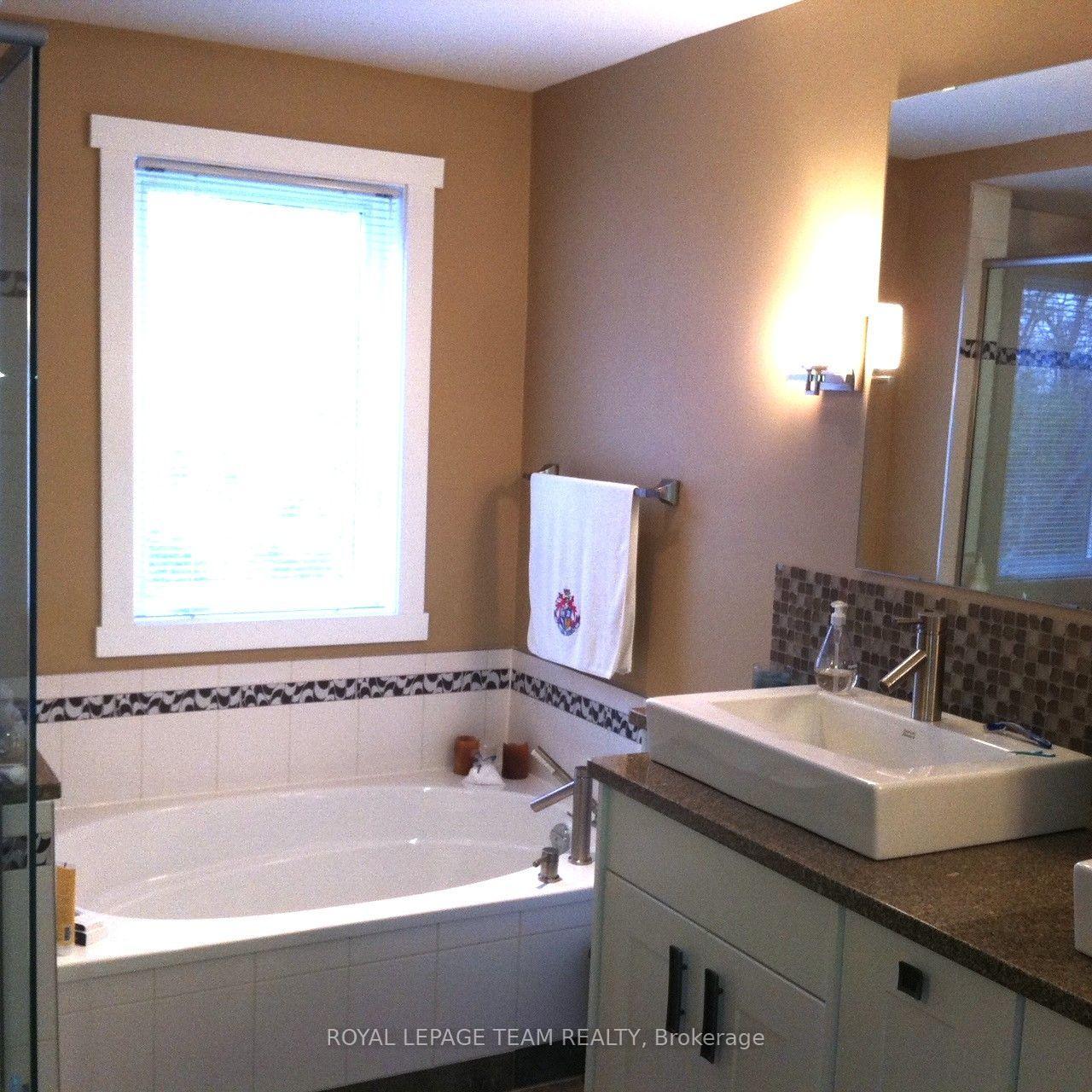 Photo 10 of 291 Ferndale Avenue, Ottawa, Westboro North — HOMEH