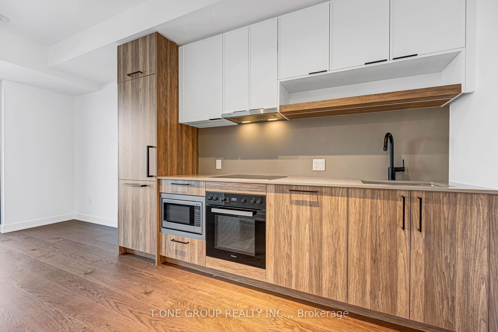 Photo 7 of Unit 1210, 91 Montclair Avenue, Toronto, Forest Hill South — HOMEH