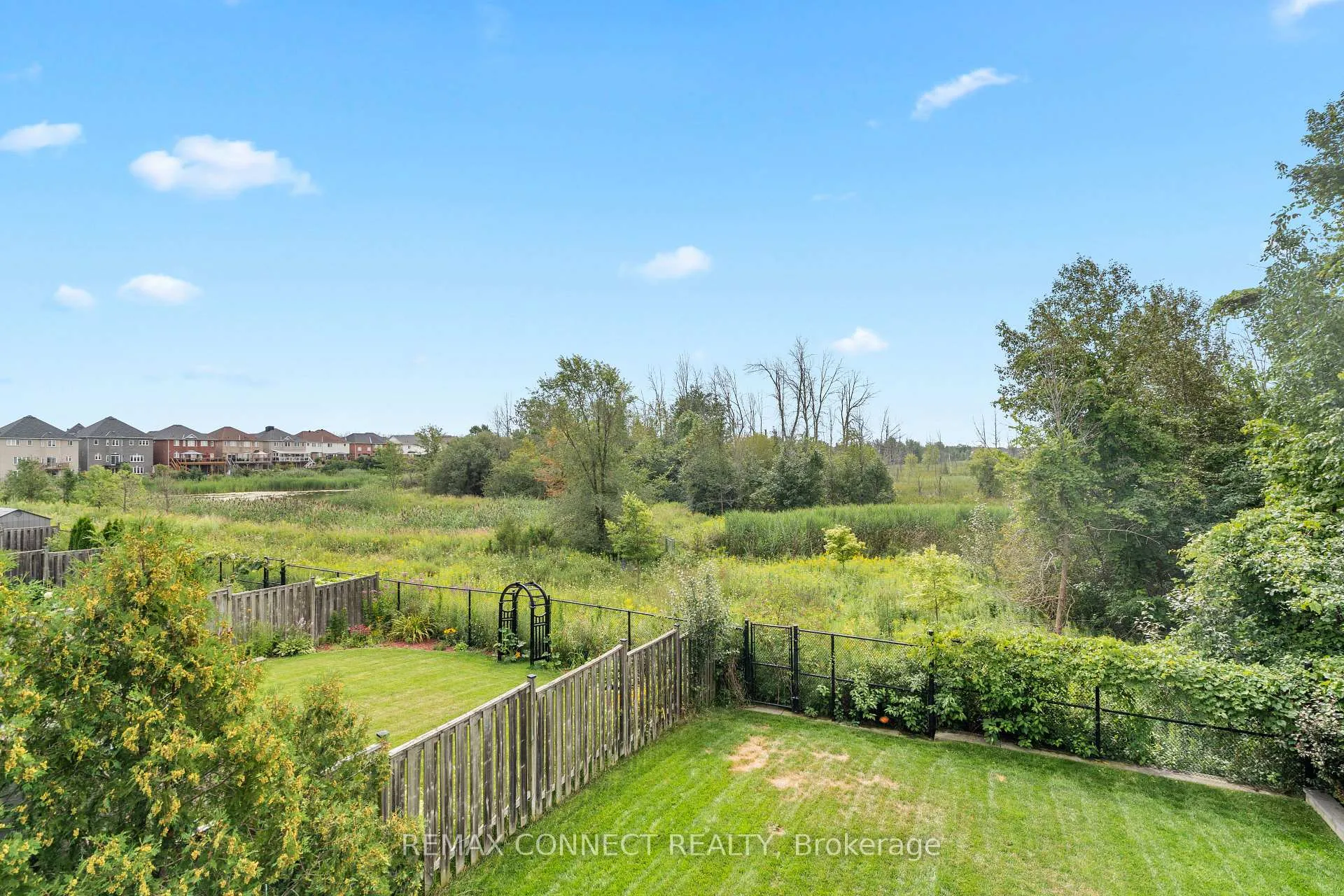 Photo 63 of 120 Sharplin Drive, Ajax, South East — HOMEH