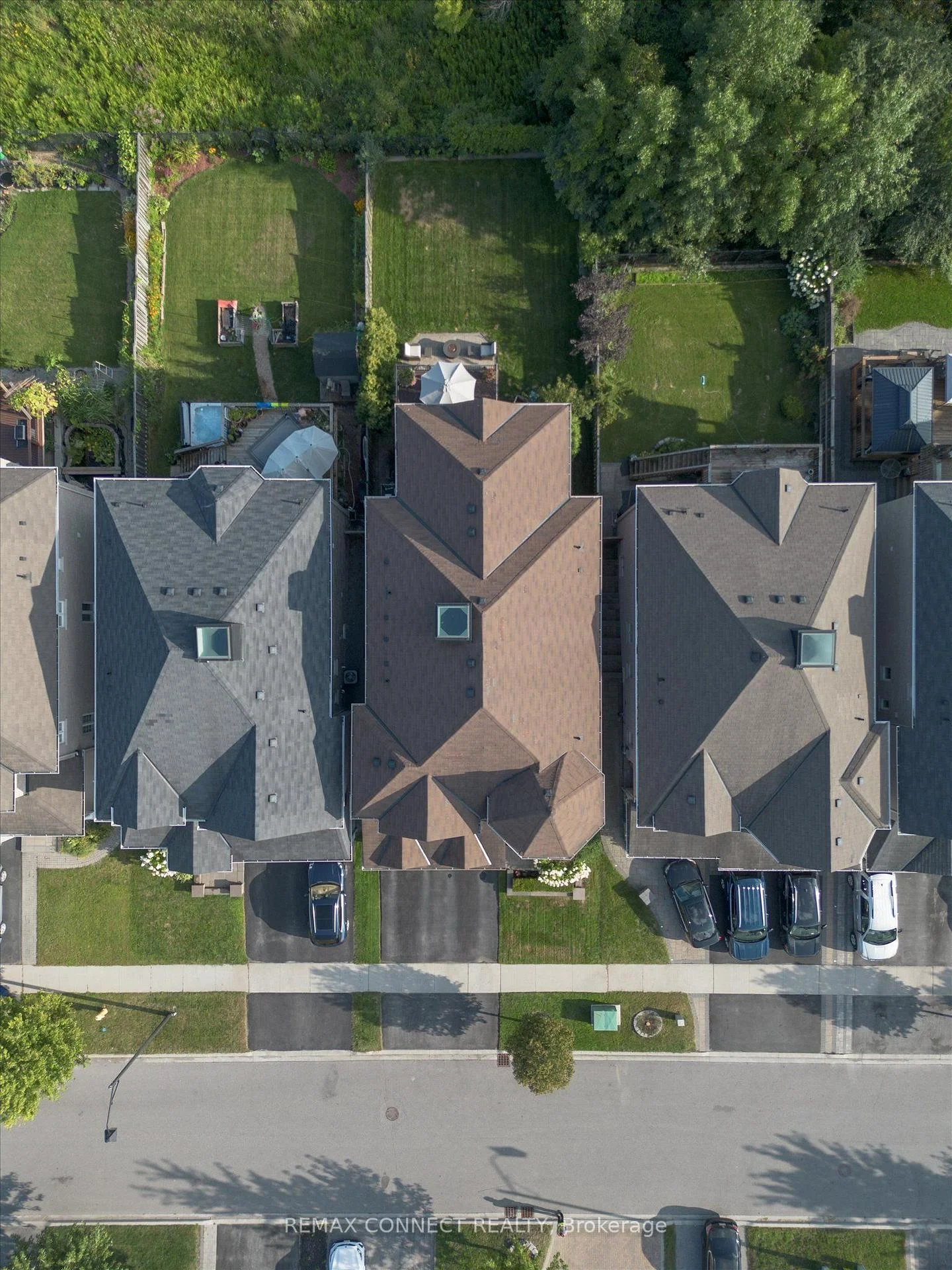 Photo 8 of 120 Sharplin Drive, Ajax, South East — HOMEH