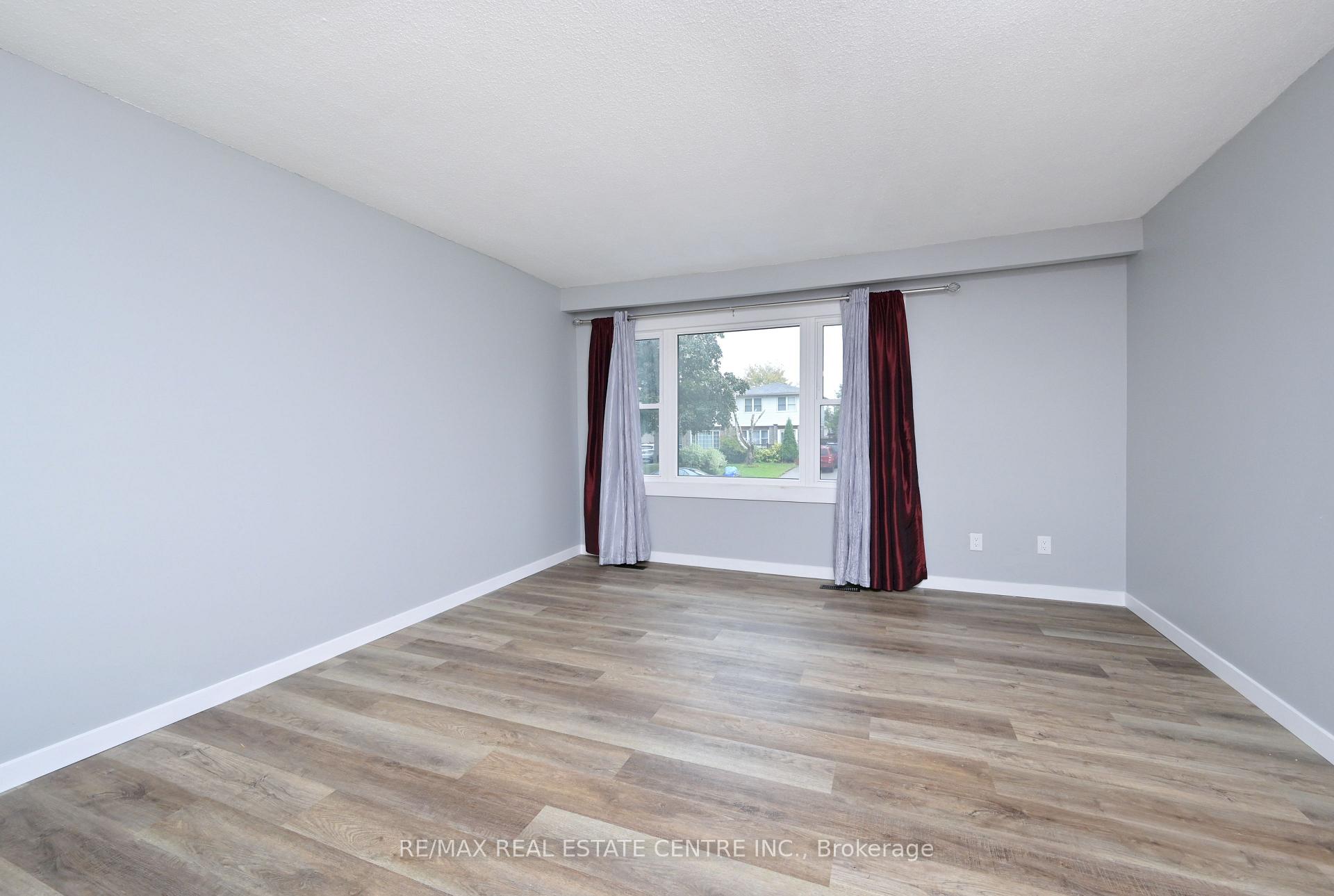 Photo 10 of 116 Burbank Crescent, Orangeville — HOMEH