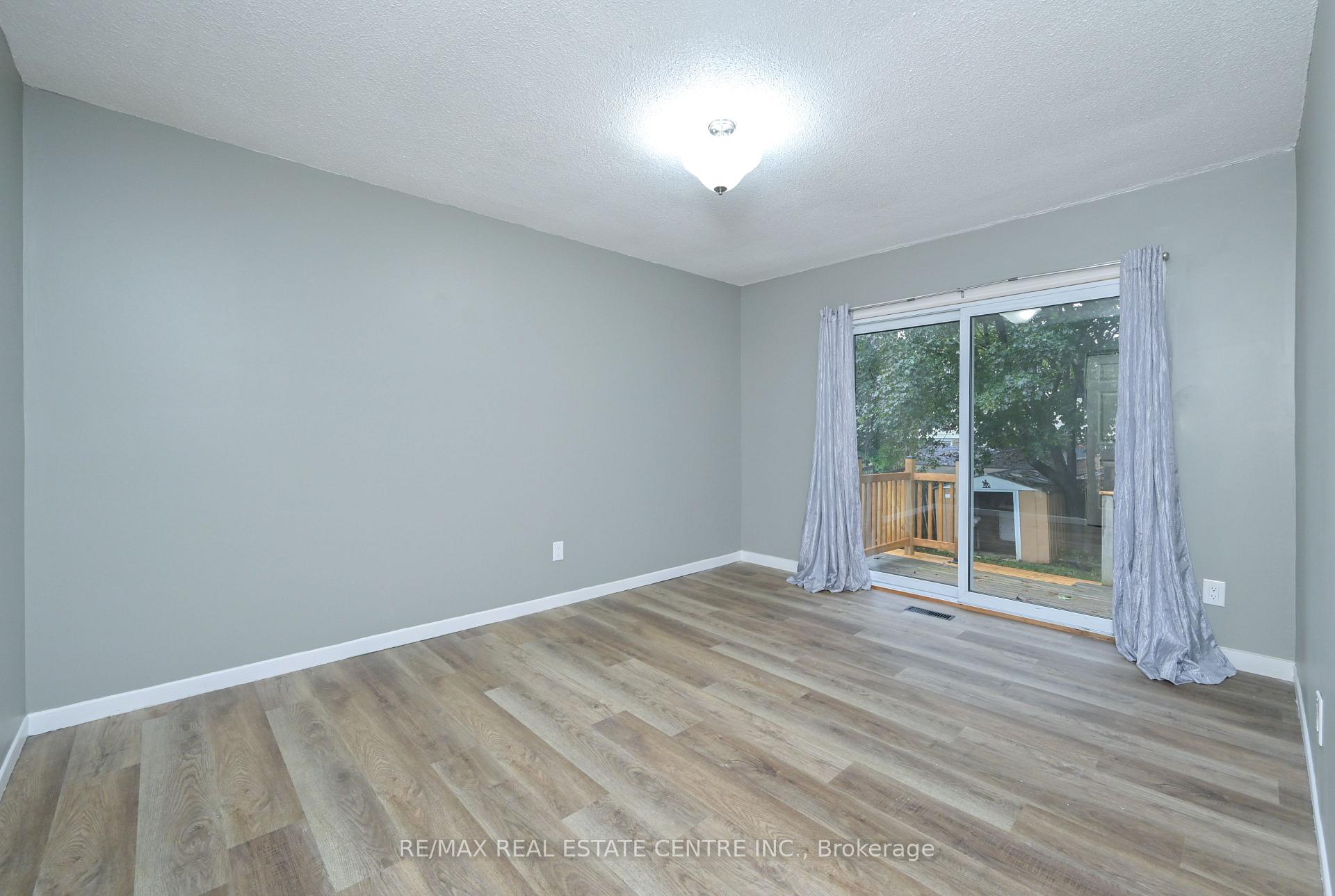 Photo 13 of 116 Burbank Crescent, Orangeville — HOMEH
