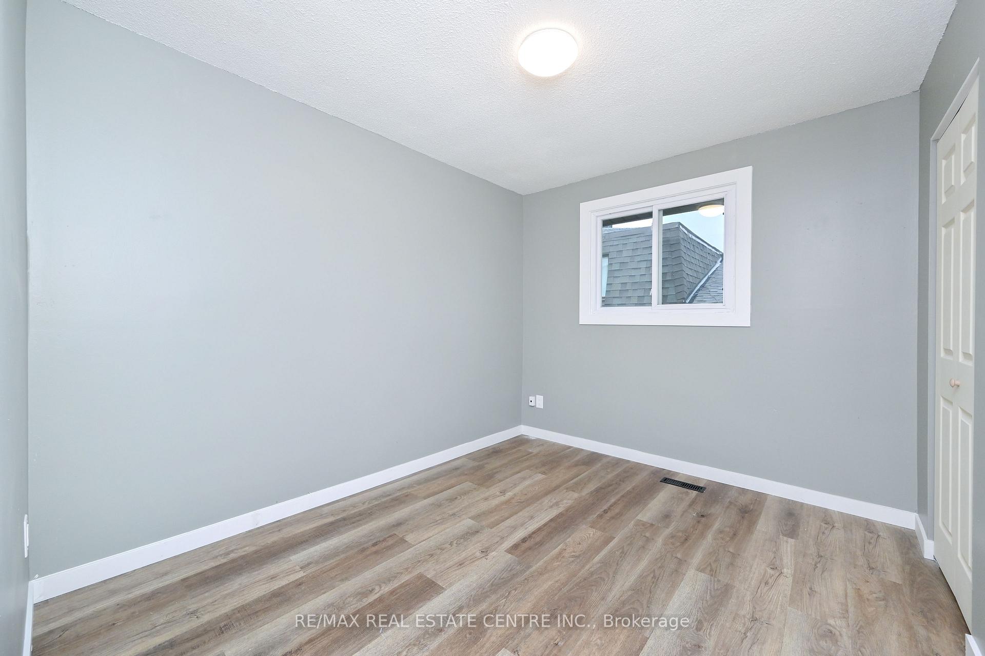 Photo 19 of 116 Burbank Crescent, Orangeville — HOMEH