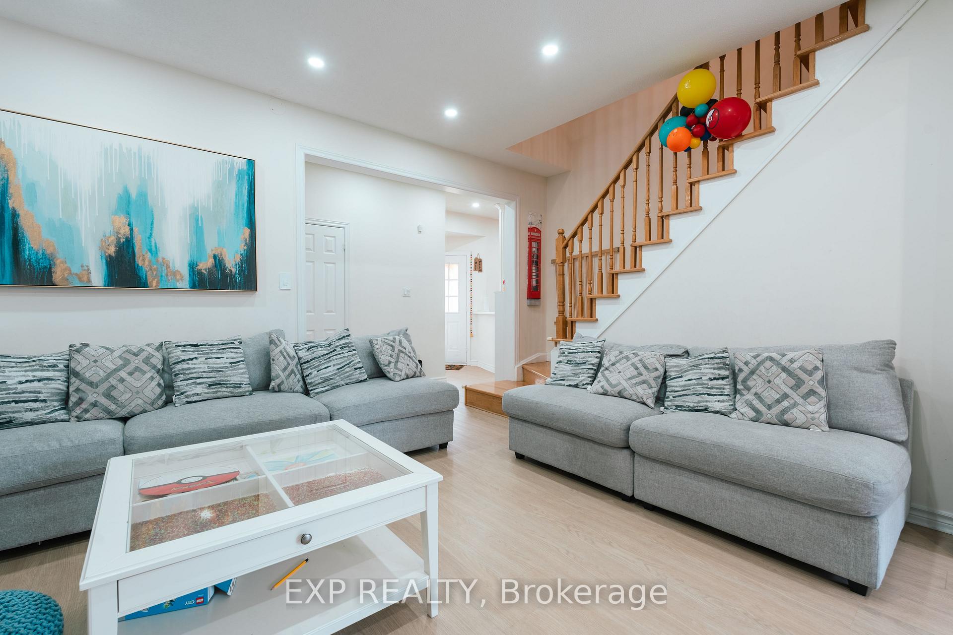Photo 9 of Unit Upper, 206 Drinkwater Road, Brampton, Fletcher's West — HOMEH