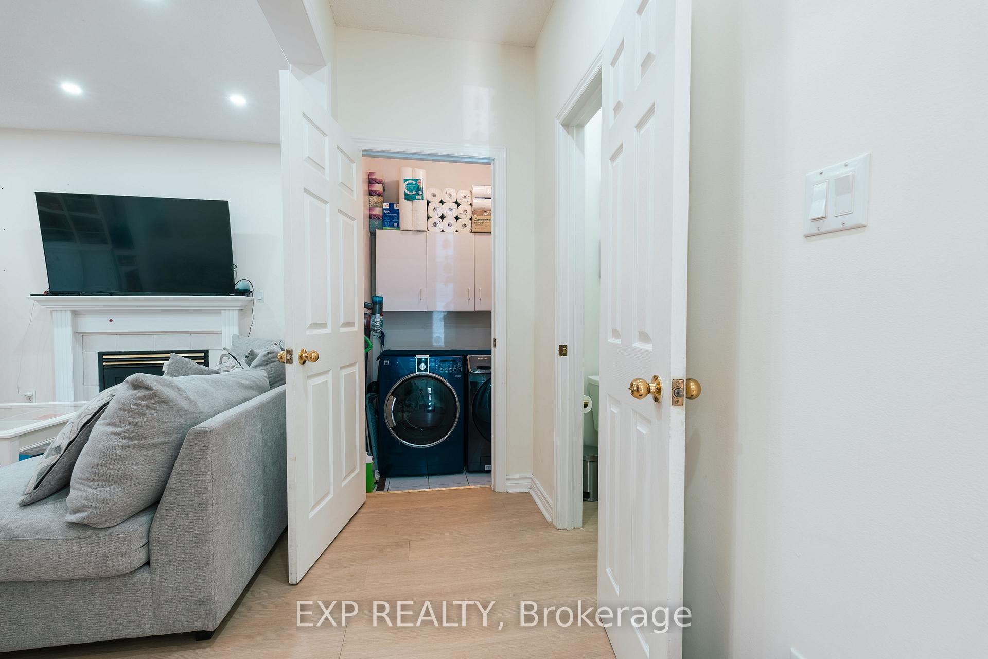 Photo 12 of Unit Upper, 206 Drinkwater Road, Brampton, Fletcher's West — HOMEH