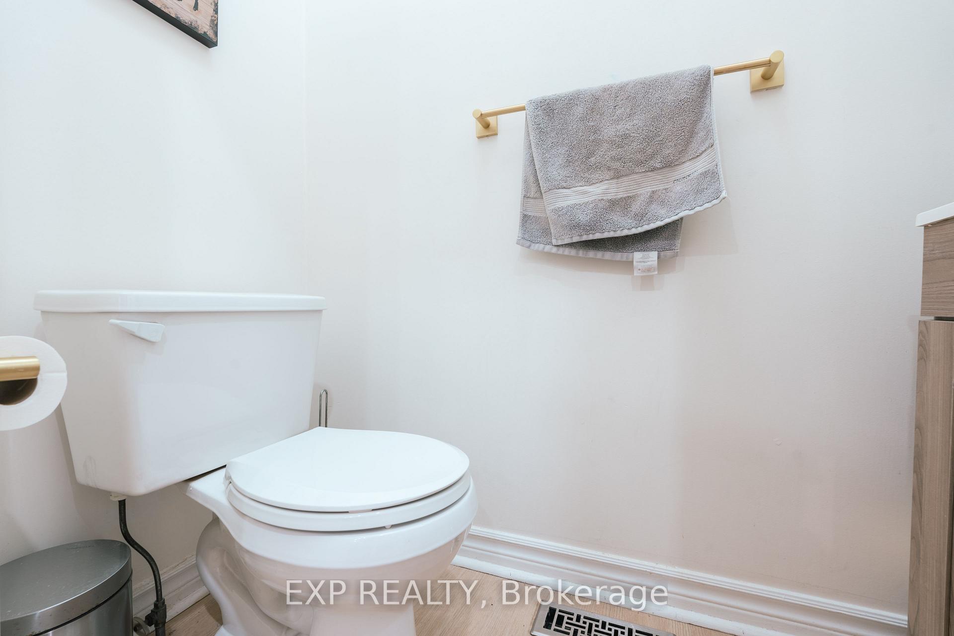 Photo 14 of Unit Upper, 206 Drinkwater Road, Brampton, Fletcher's West — HOMEH