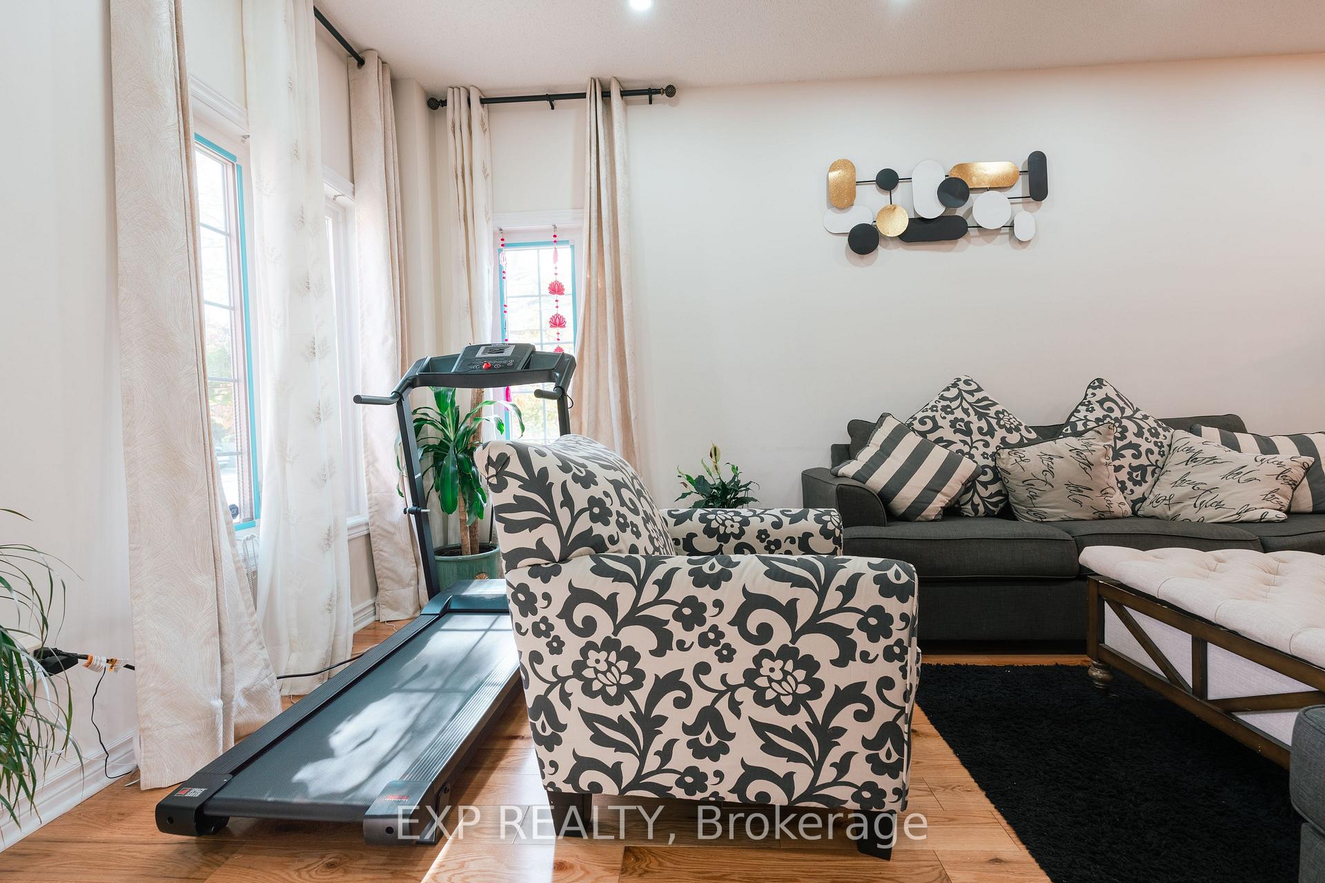Photo 17 of Unit Upper, 206 Drinkwater Road, Brampton, Fletcher's West — HOMEH
