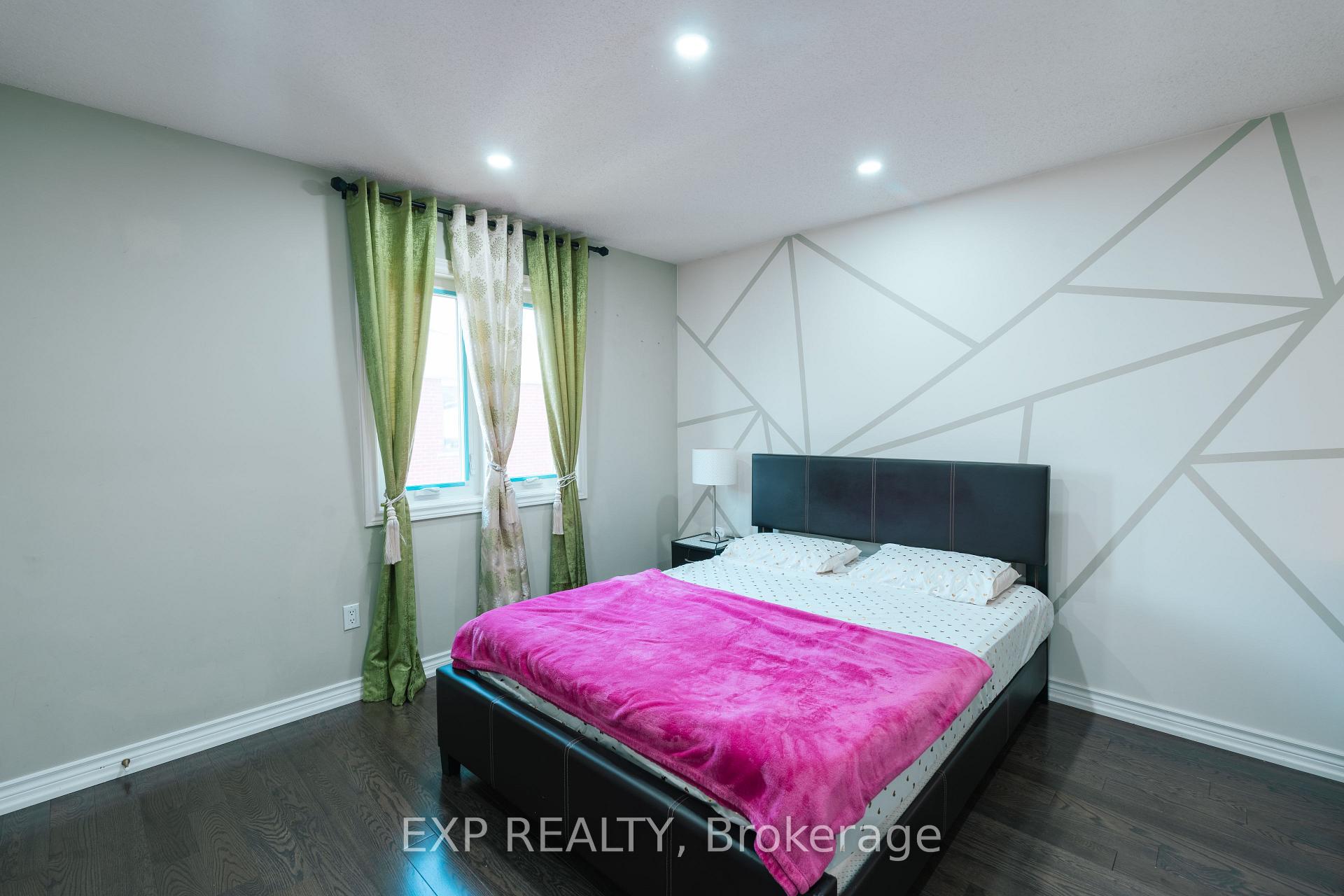 Photo 32 of Unit Upper, 206 Drinkwater Road, Brampton, Fletcher's West — HOMEH