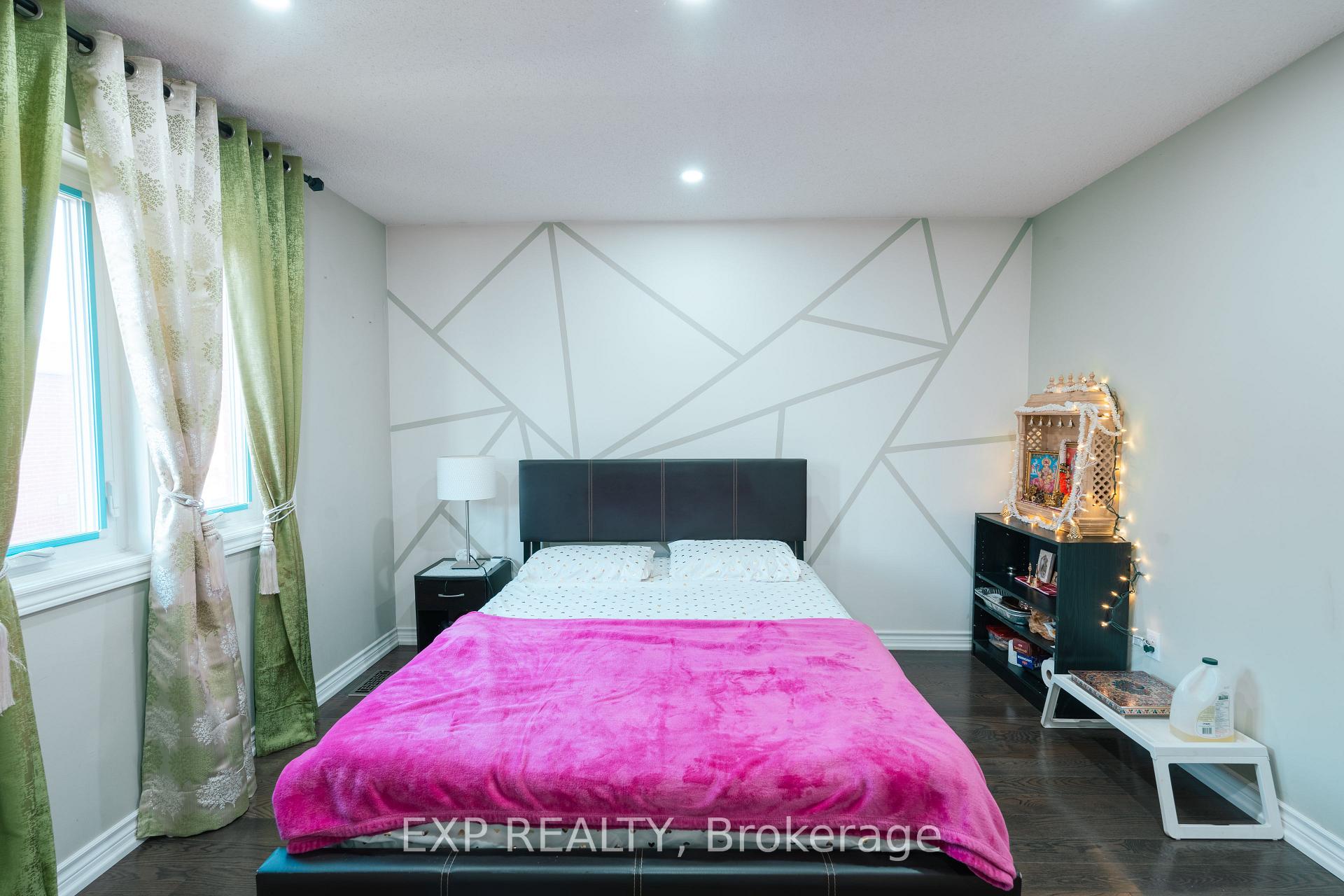 Photo 33 of Unit Upper, 206 Drinkwater Road, Brampton, Fletcher's West — HOMEH