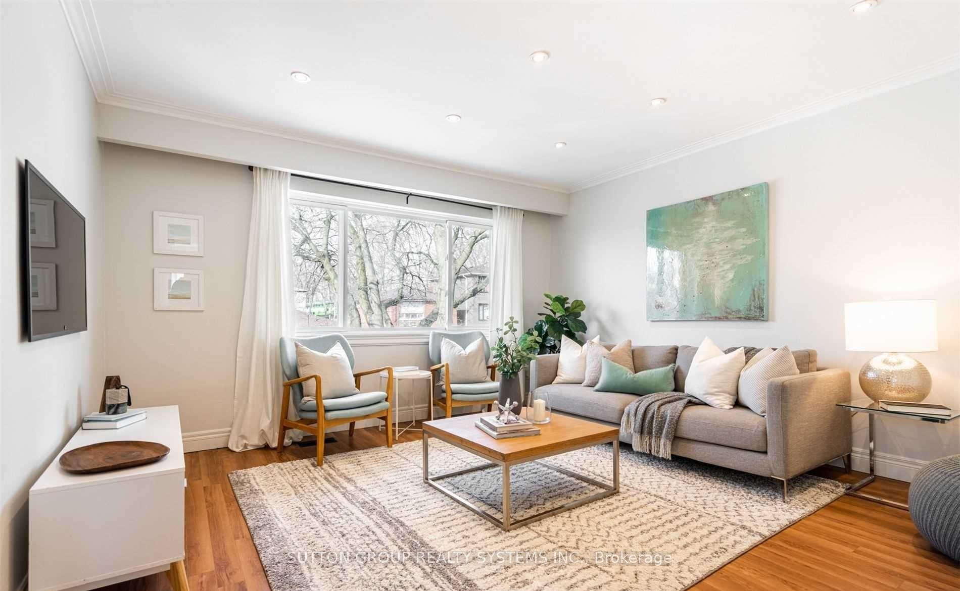 Photo of Unit 3, 465 Ashdale Avenue