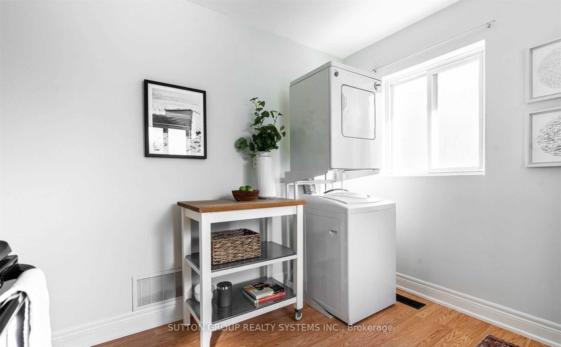 Photo 5 of Unit 3, 465 Ashdale Avenue, Toronto, Greenwood-Coxwell — HOMEH