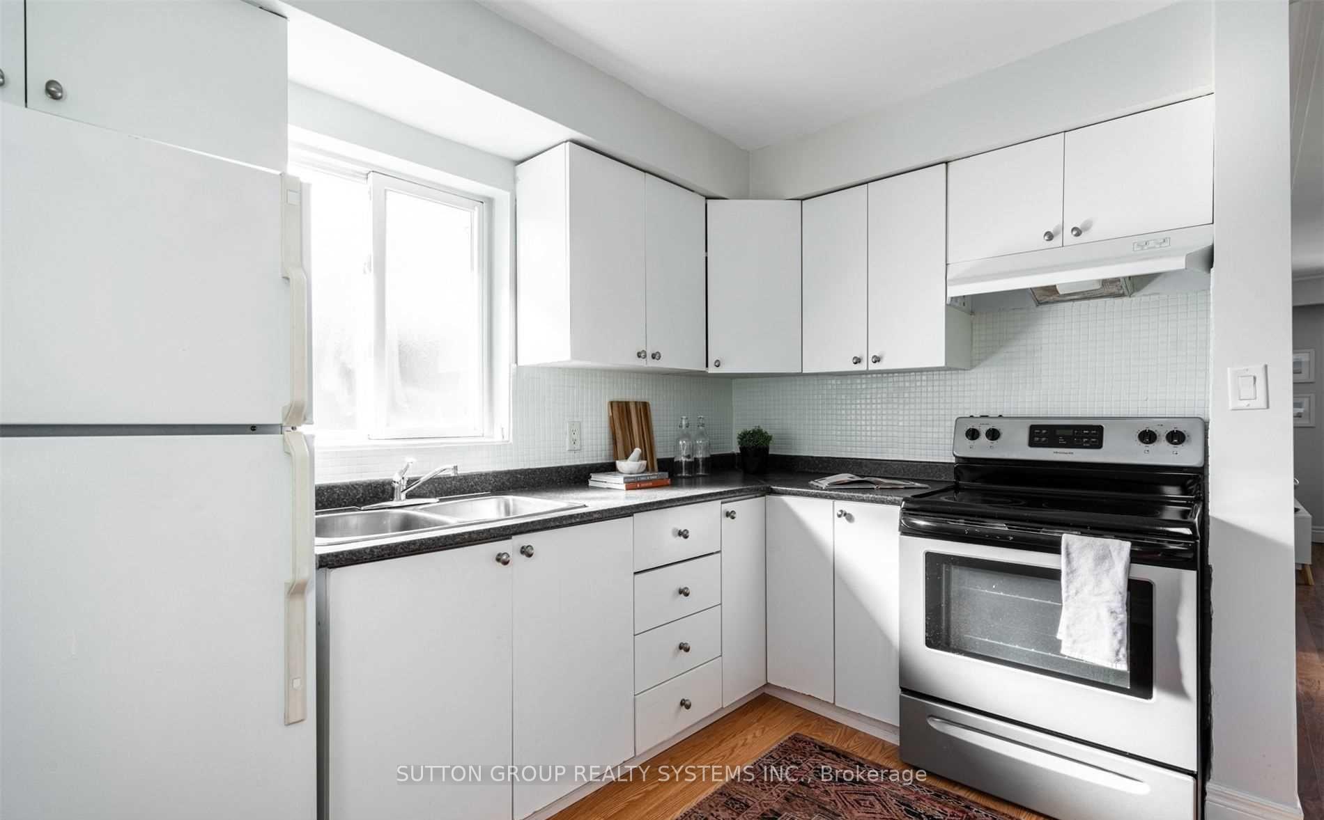 Photo 3 of Unit 3, 465 Ashdale Avenue, Toronto, Greenwood-Coxwell — HOMEH