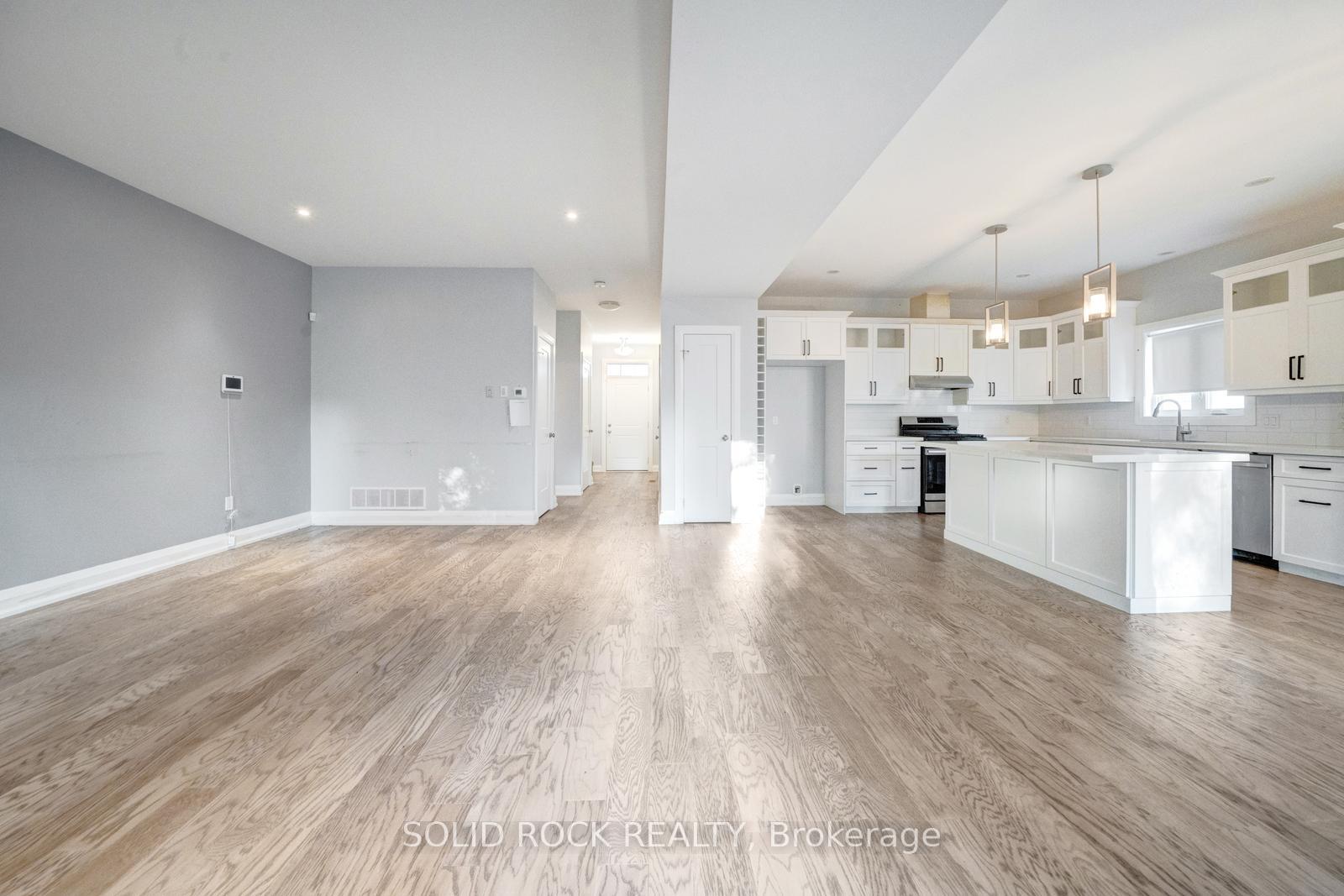 Photo 9 of 5641 Temperance Avenue, Niagara Falls, Hospital — HOMEH