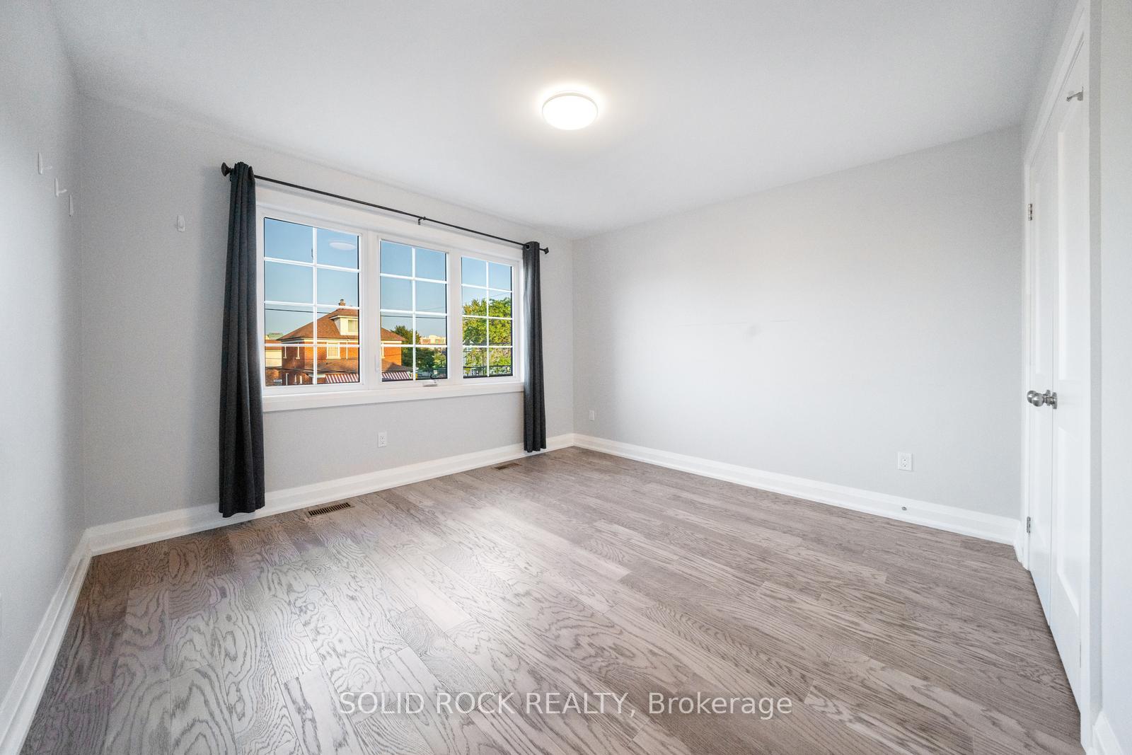 Photo 23 of 5641 Temperance Avenue, Niagara Falls, Hospital — HOMEH