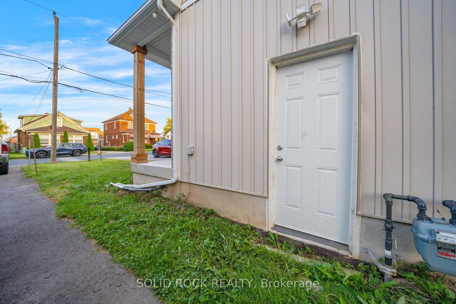Photo 38 of 5641 Temperance Avenue, Niagara Falls, Hospital — HOMEH