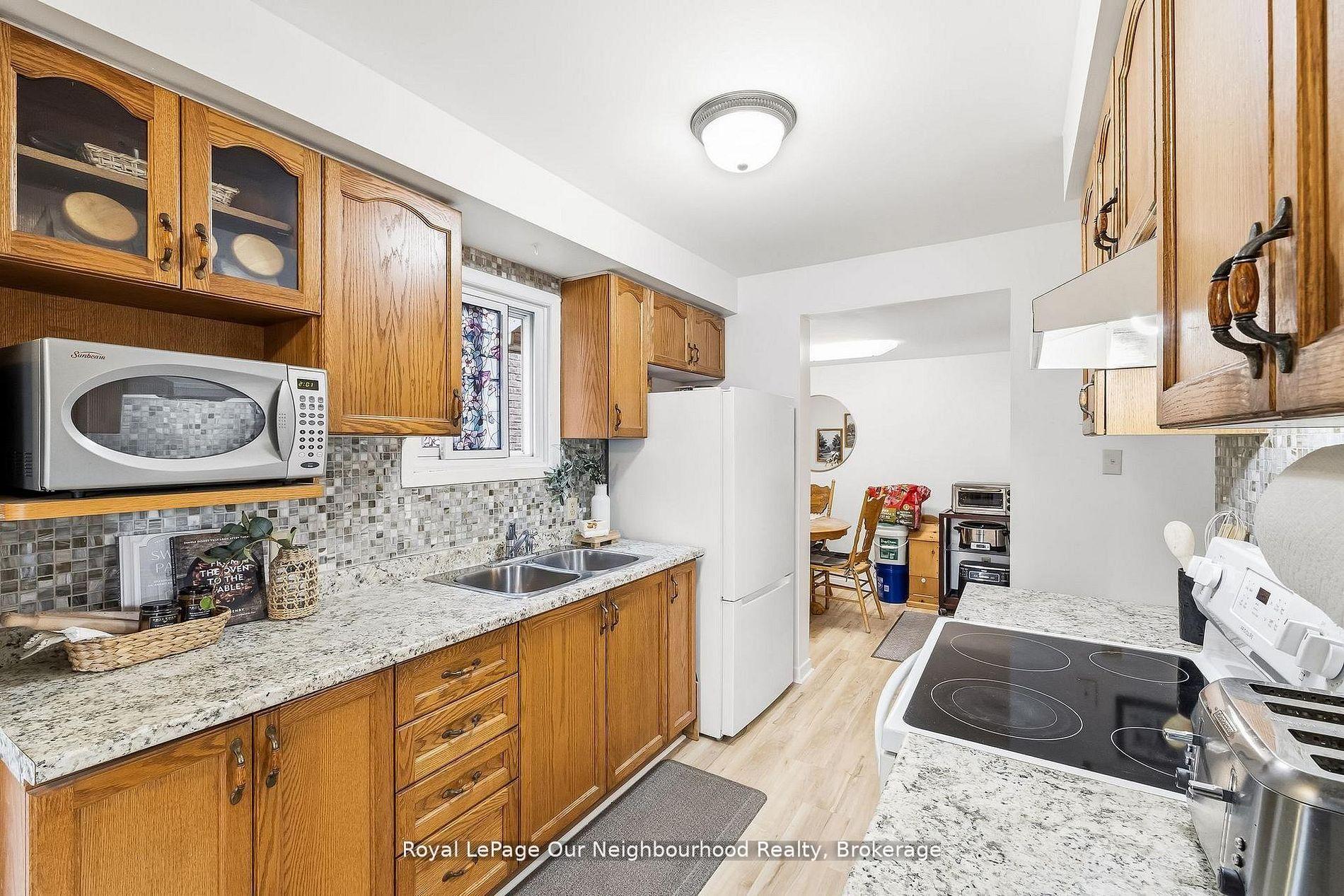 Photo 10 of 96 Chatfield Drive, Ajax, Central West — HOMEH