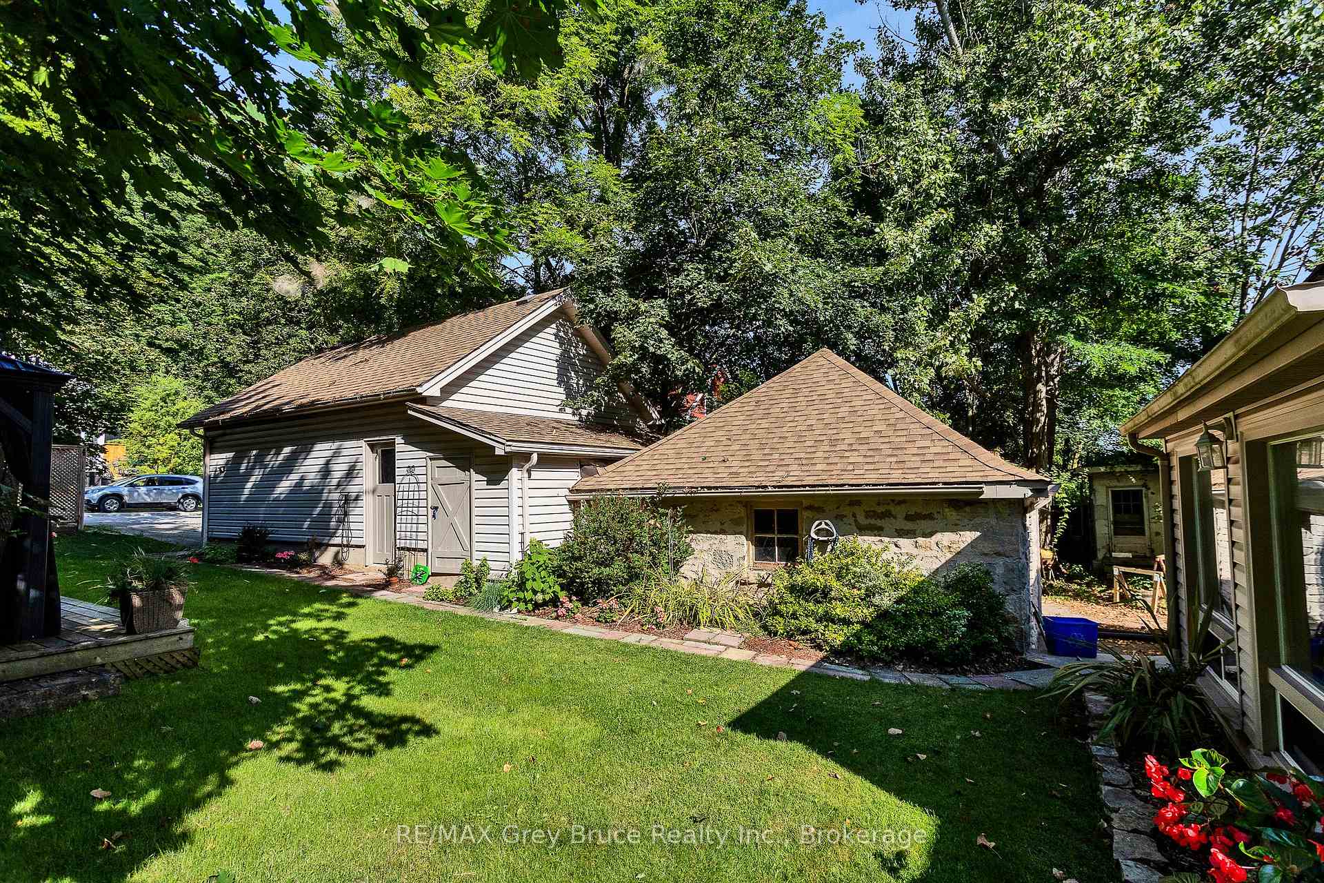 Photo 37 of 772 3rd Avenue W, Owen Sound — HOMEH