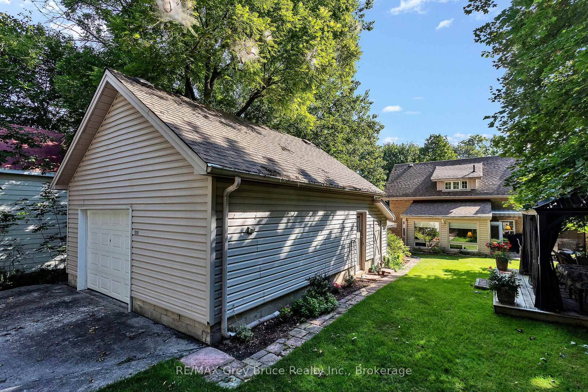 Photo 39 of 772 3rd Avenue W, Owen Sound — HOMEH
