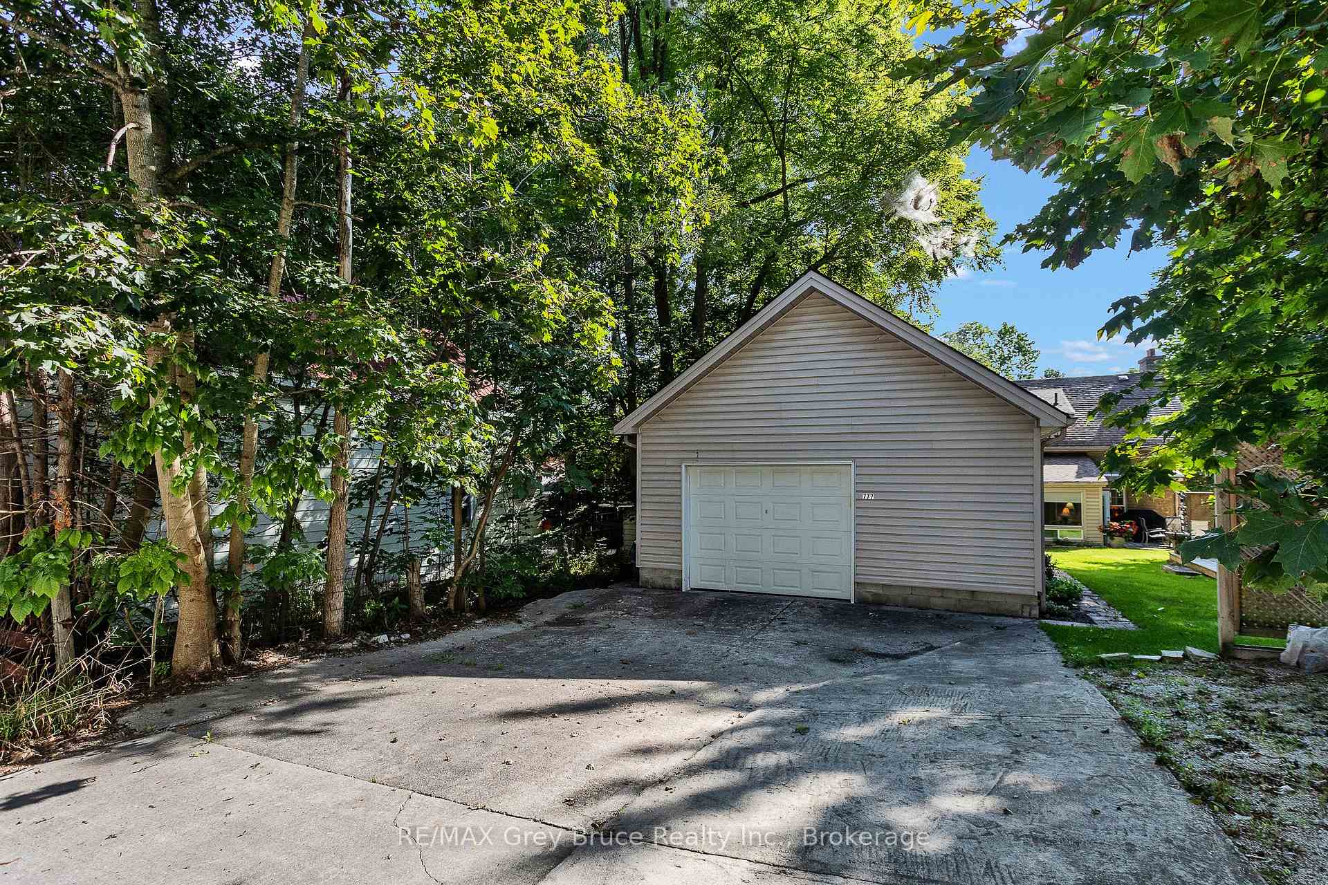 Photo 41 of 772 3rd Avenue W, Owen Sound — HOMEH