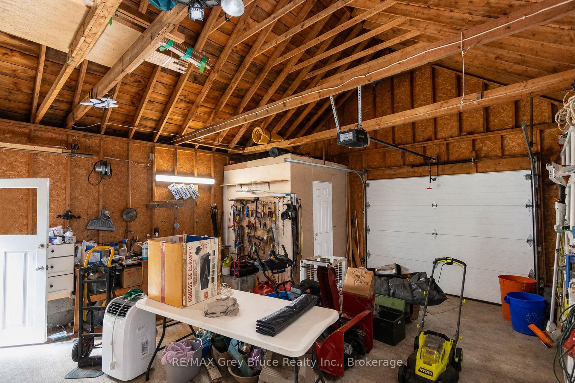 Photo 42 of 772 3rd Avenue W, Owen Sound — HOMEH